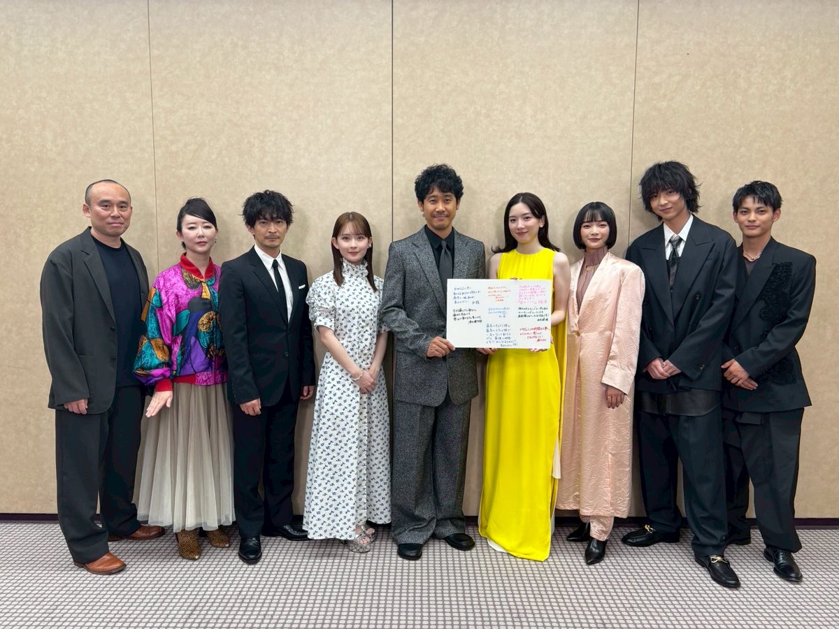 近日永野芽郁出席主演電影《塗鴉日記》的首映式，哽咽向觀眾道歉。(翻攝《塗鴉日記》官方X）