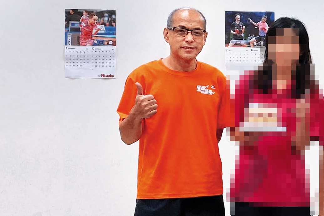 鄭貞茂（左）與前下屬A女（右）在運動比賽中巧遇，進而發展出婚外情。（讀者提供）