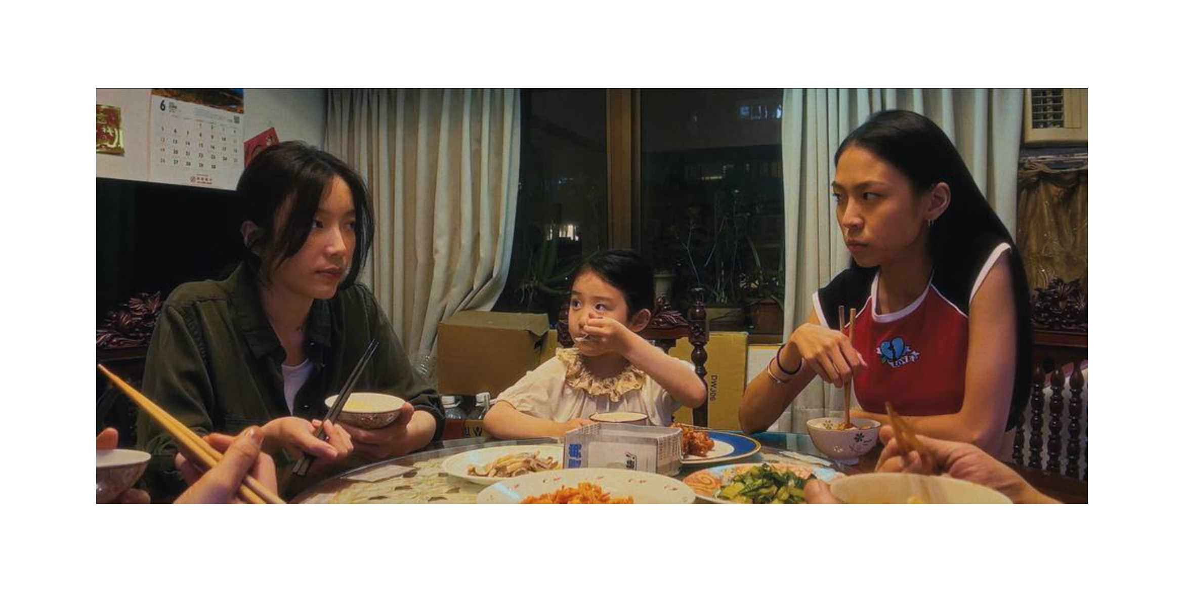 《左撇子女孩》入圍今年金馬獎9大獎，蔡淑臻（左起）、葉子綺和馬士媛飾演母女。（光年映畫提供）