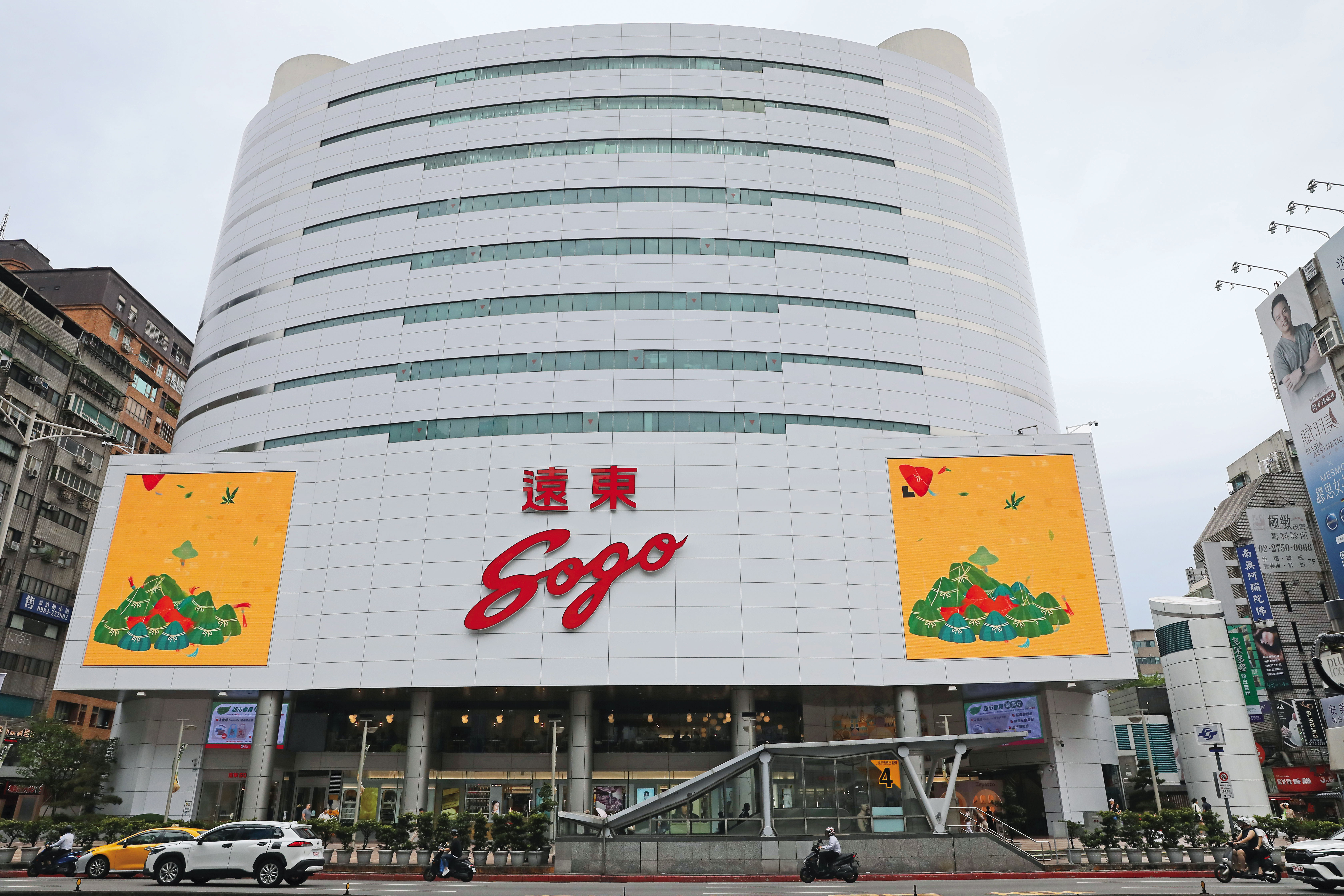 SOGO百貨（圖）年營收破百億，堪稱金雞母，多年前爆發經營權之爭，李恆隆疏通立委，盼施壓經濟部以奪回公司。