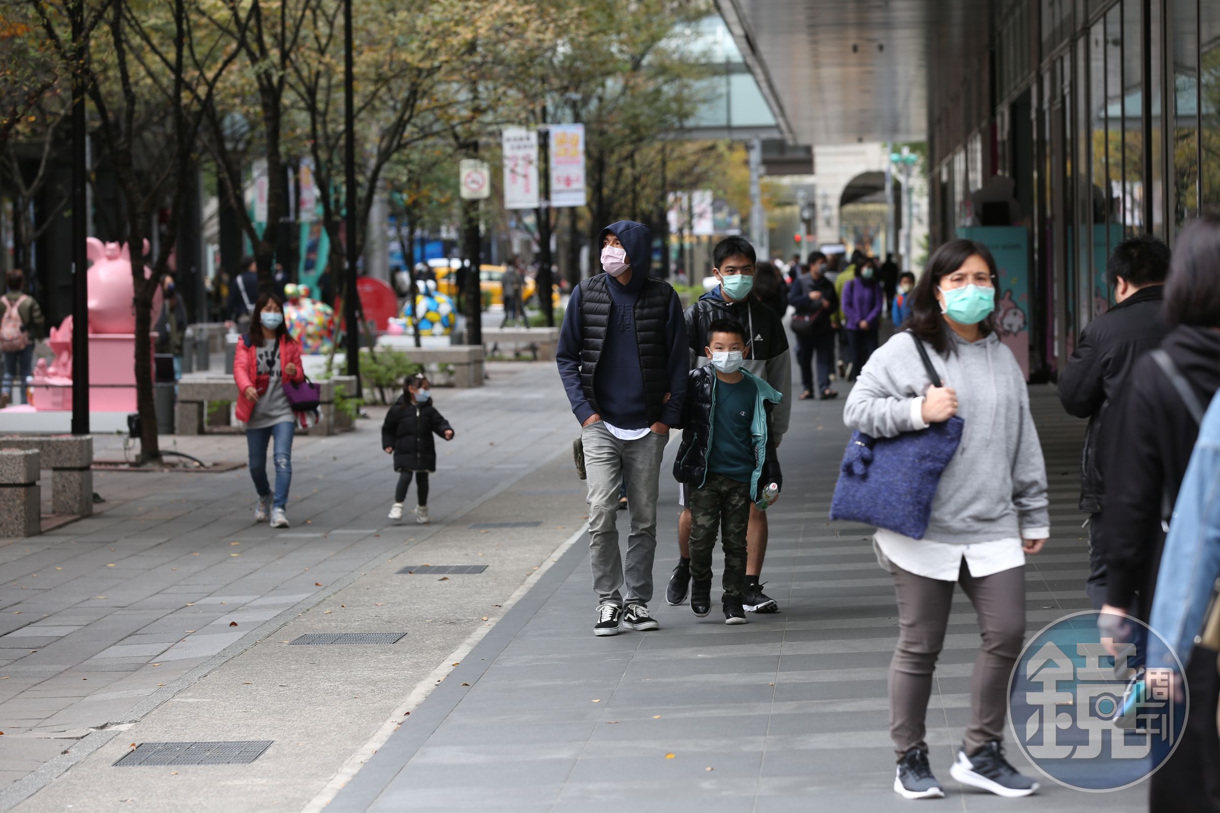 肺炎黴漿菌來襲,醫師提醒大家,預防方法是勤洗手、戴口罩、避免出入擁擠處。(示意圖,本刊資料照)
