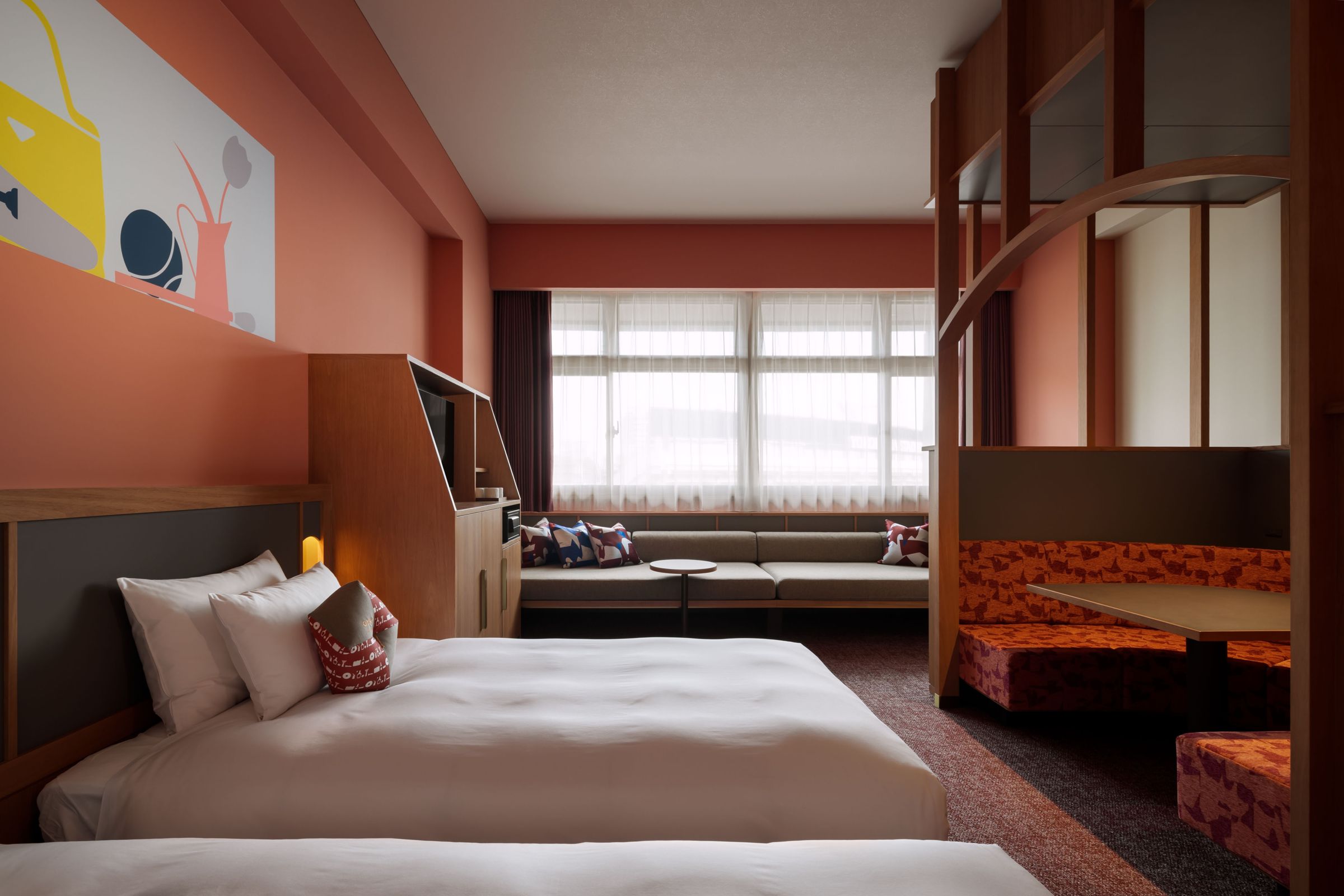 可容納4人的「Katariba Room」是紅色的代表。(星野集團提供)