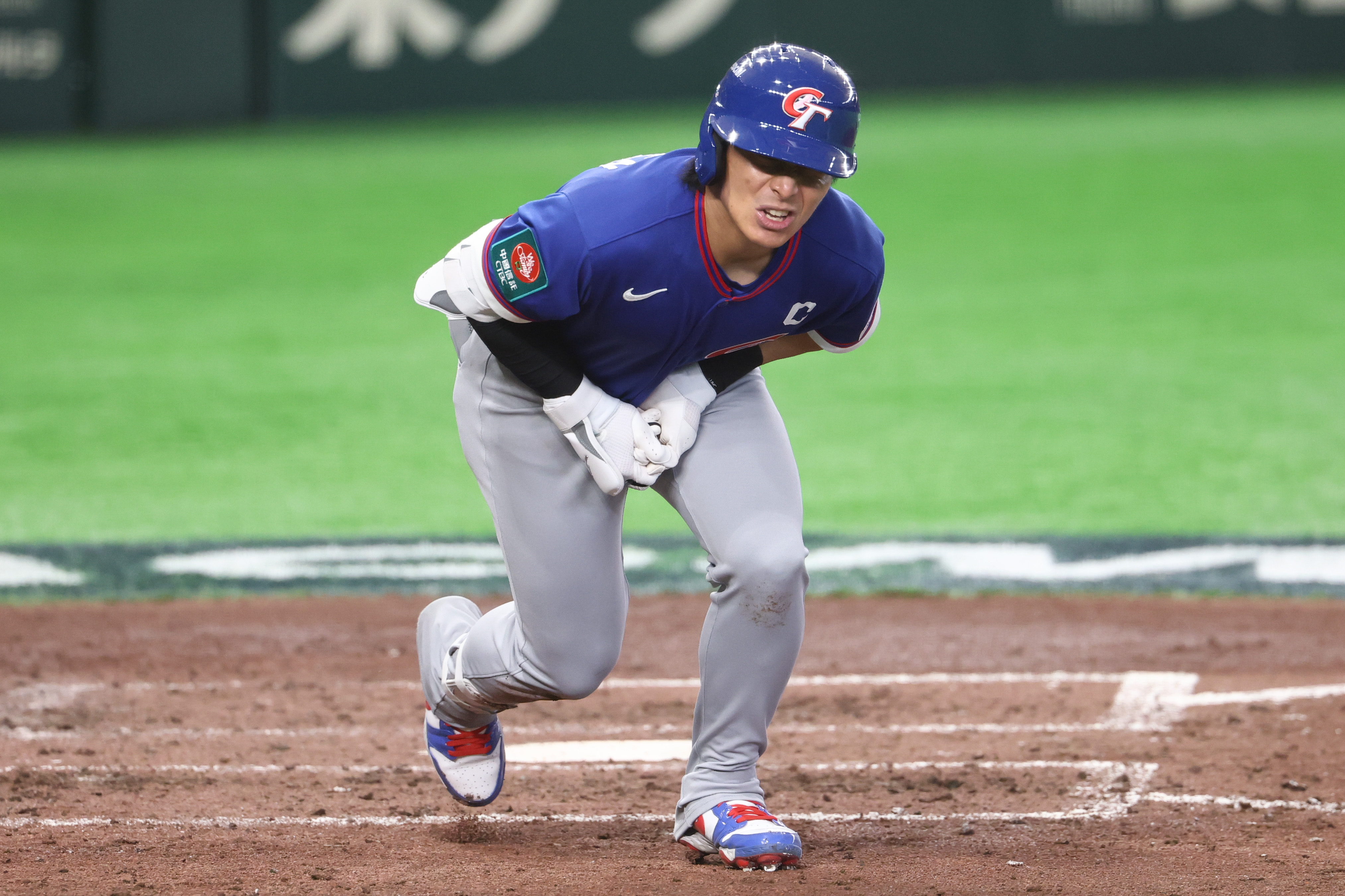 WBC熱戰／投手故意的？陳傑憲遭觸身球骨裂　球迷瘋傳「澳洲一直把球往大谷身上丟」怒轟：沒品