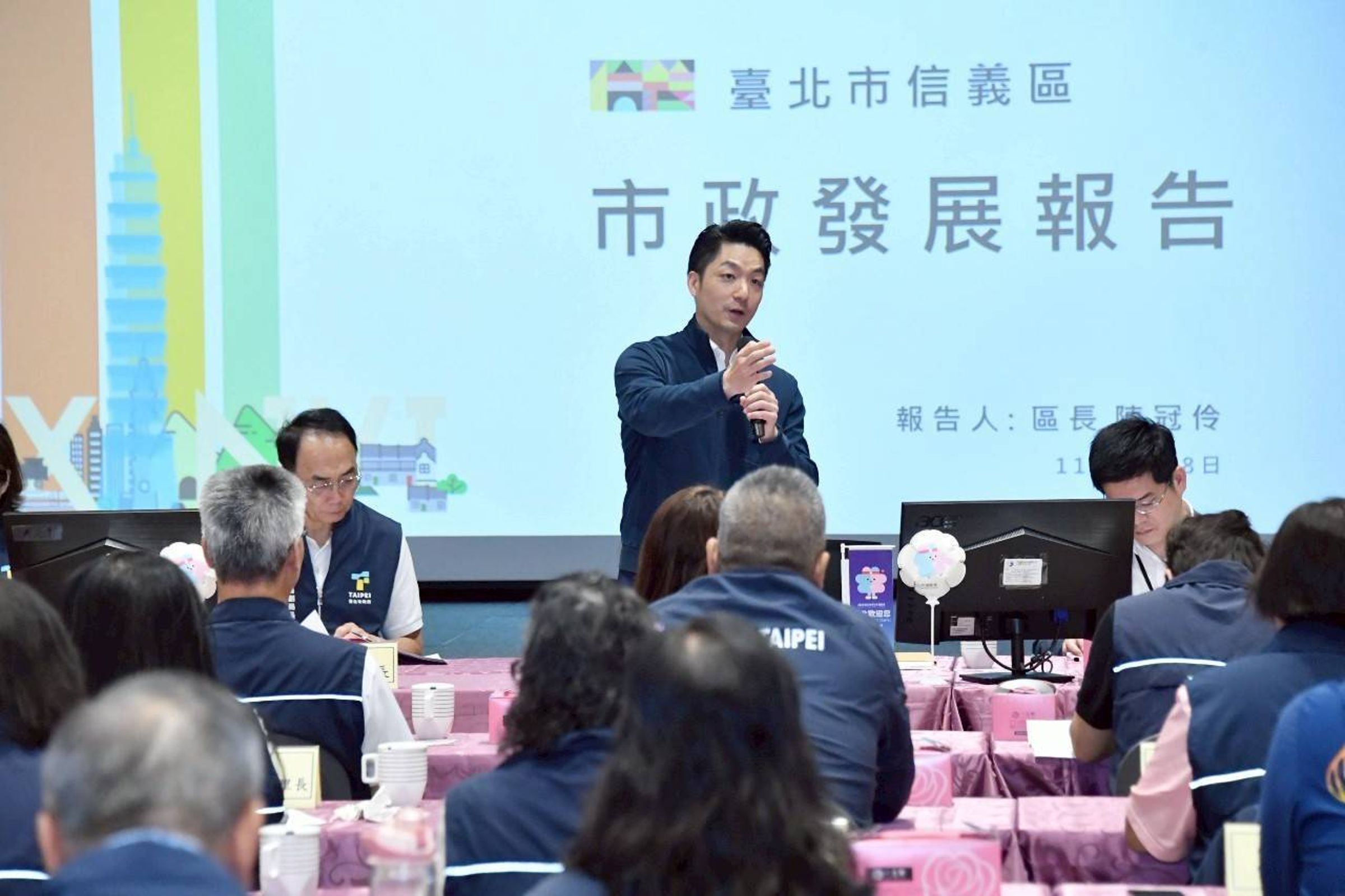 蔣萬安今出席信義區與里長有約座談會,里長聯合陳情反映關於阿妹大巨蛋演場會造成的振動問題。(台北市政府提供)