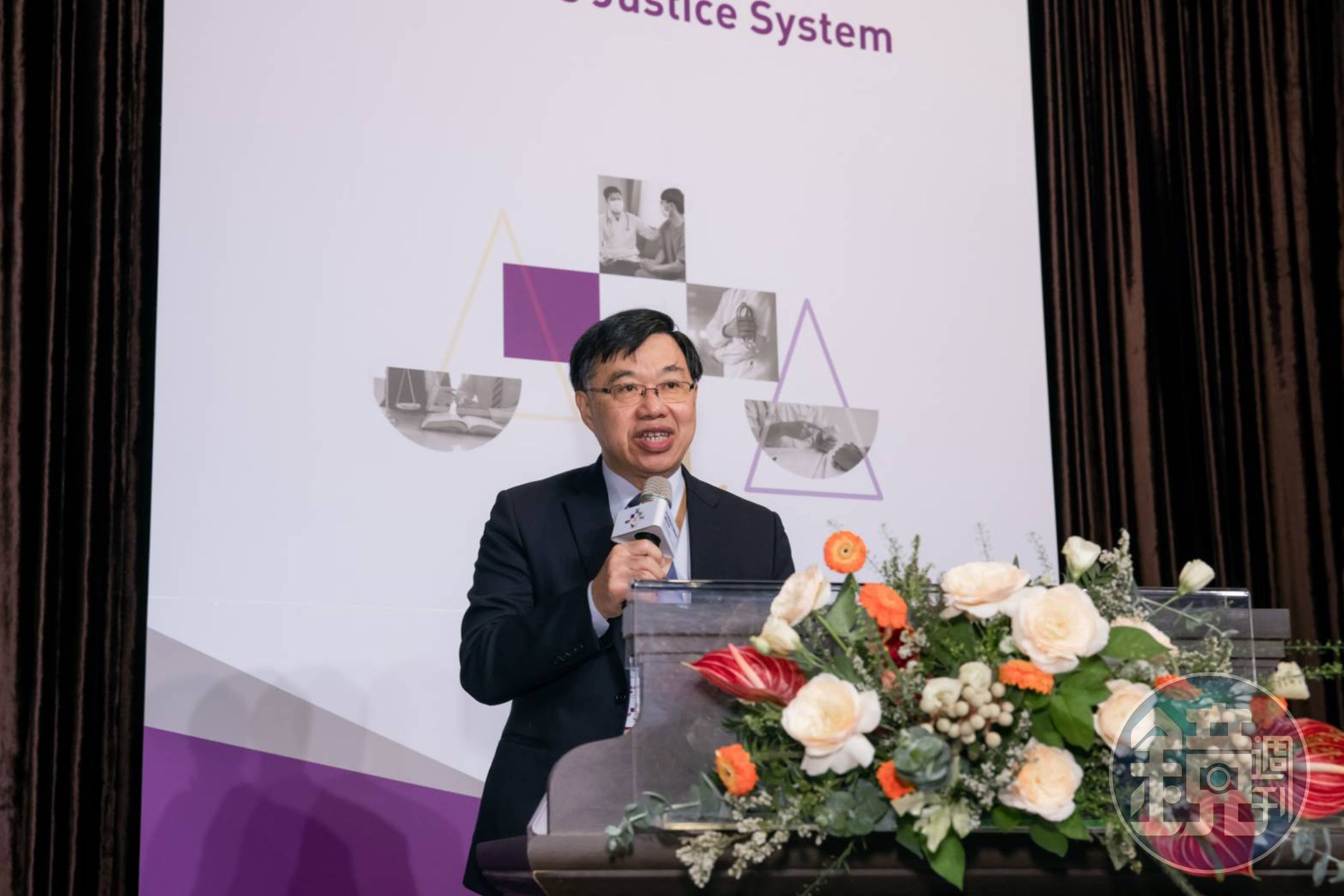台美攜手主辦提升台灣毒品司法處遇成效國際研討會,包括法務部徐錫祥次長、中信反毒教育基金會辜仲諒董事長等人都到場與會。(讀者提供)