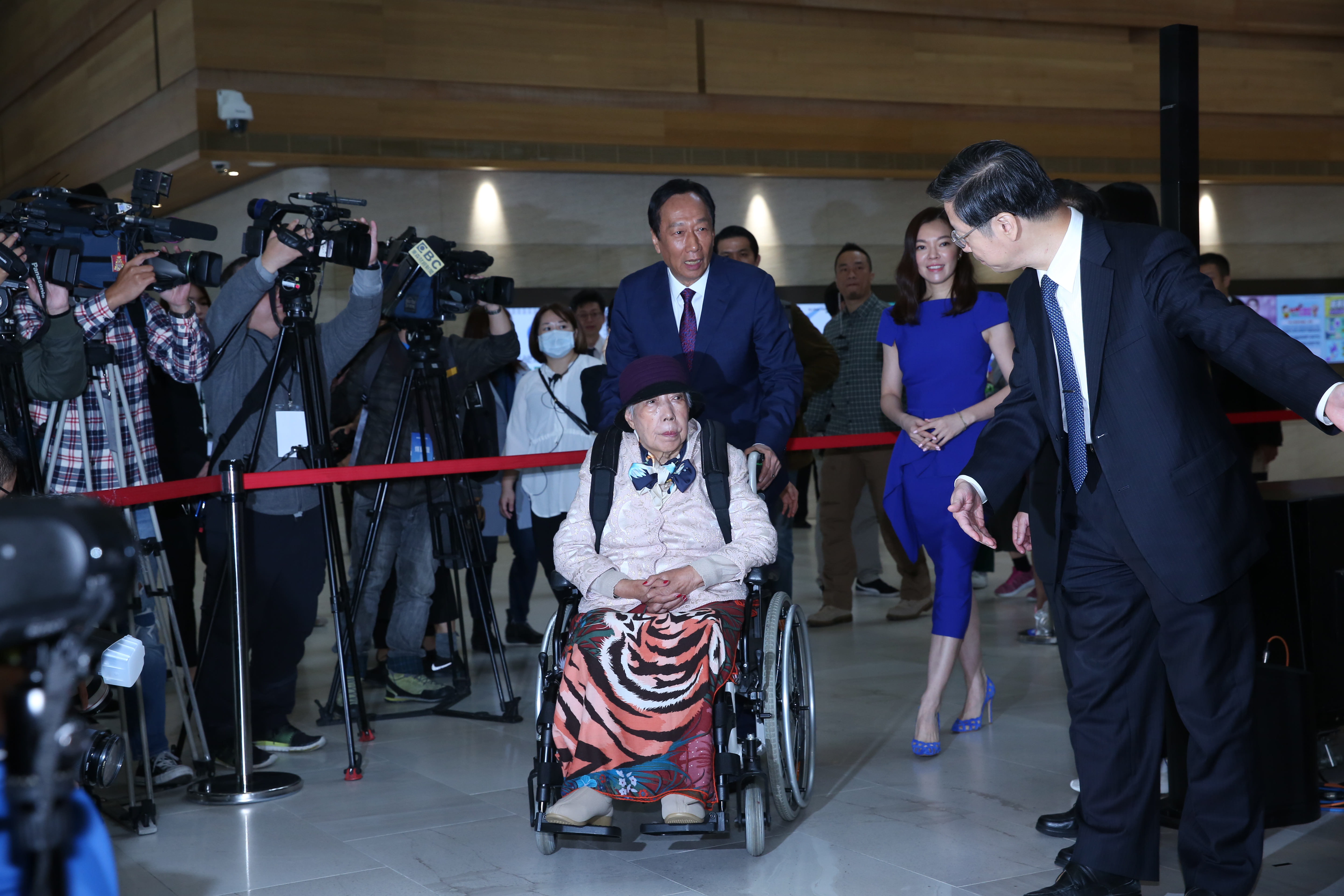 初永真與郭台銘母子之間的感情非常好。（本刊資料照）