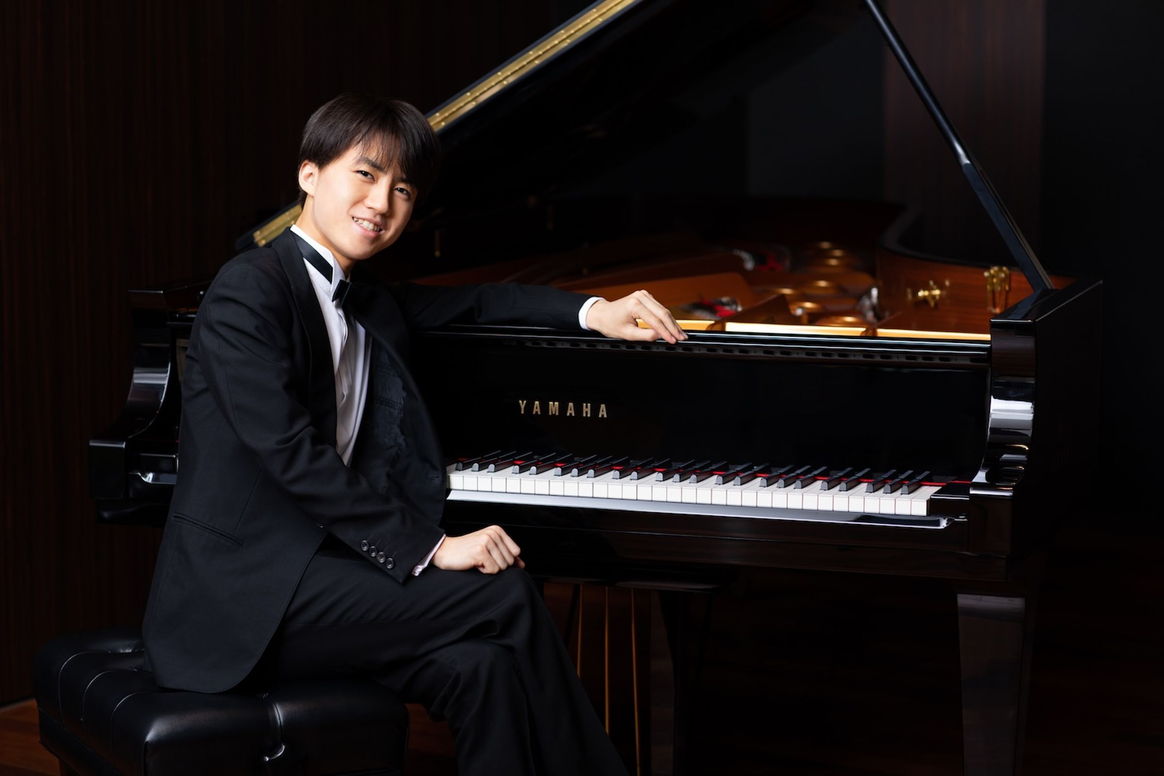 日本青年鋼琴家牛田智大將於7月1日首度登上台北國家音樂廳舉行鋼琴獨奏會。（鵬博藝術提供 ©Ariga Terasawa）