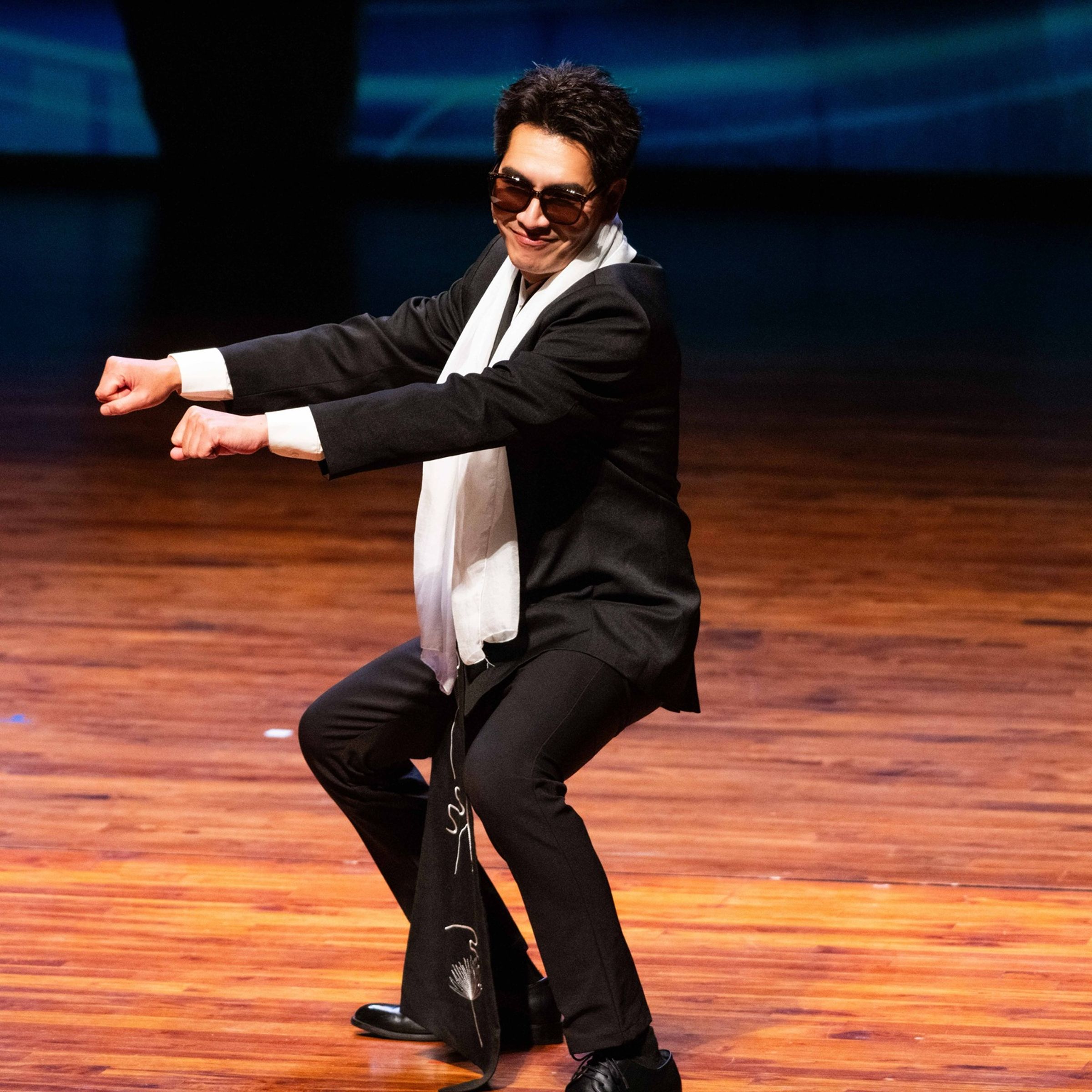 王傳一講相聲仍保持帥樣。（嚞娛樂提供）