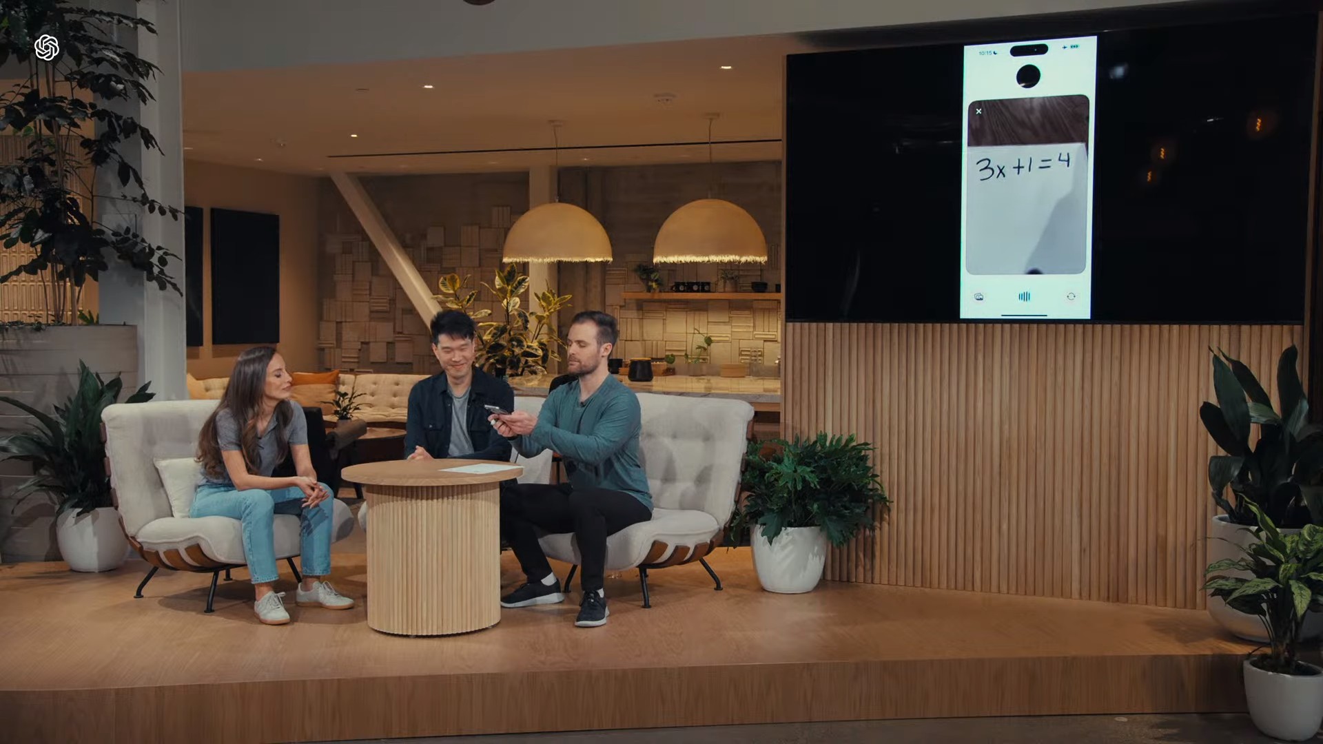 OpenAI在一場線上發表會推出了旗艦AI模型的最新版本ChatGPT-4o，不僅速度更快、更節省成本，還增添許多新功能，並且將免費提供給所有使用者。（翻攝自OpenAI YouTube）