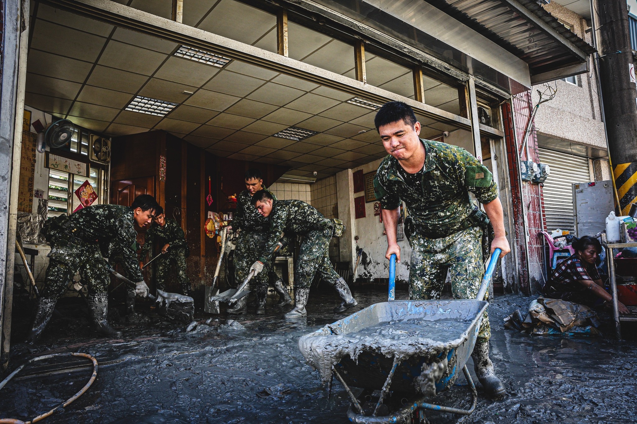 陸軍司令部今表示，持續全力執行救災，計投入約2,500員兵力。（翻攝自中華民國陸軍臉書）