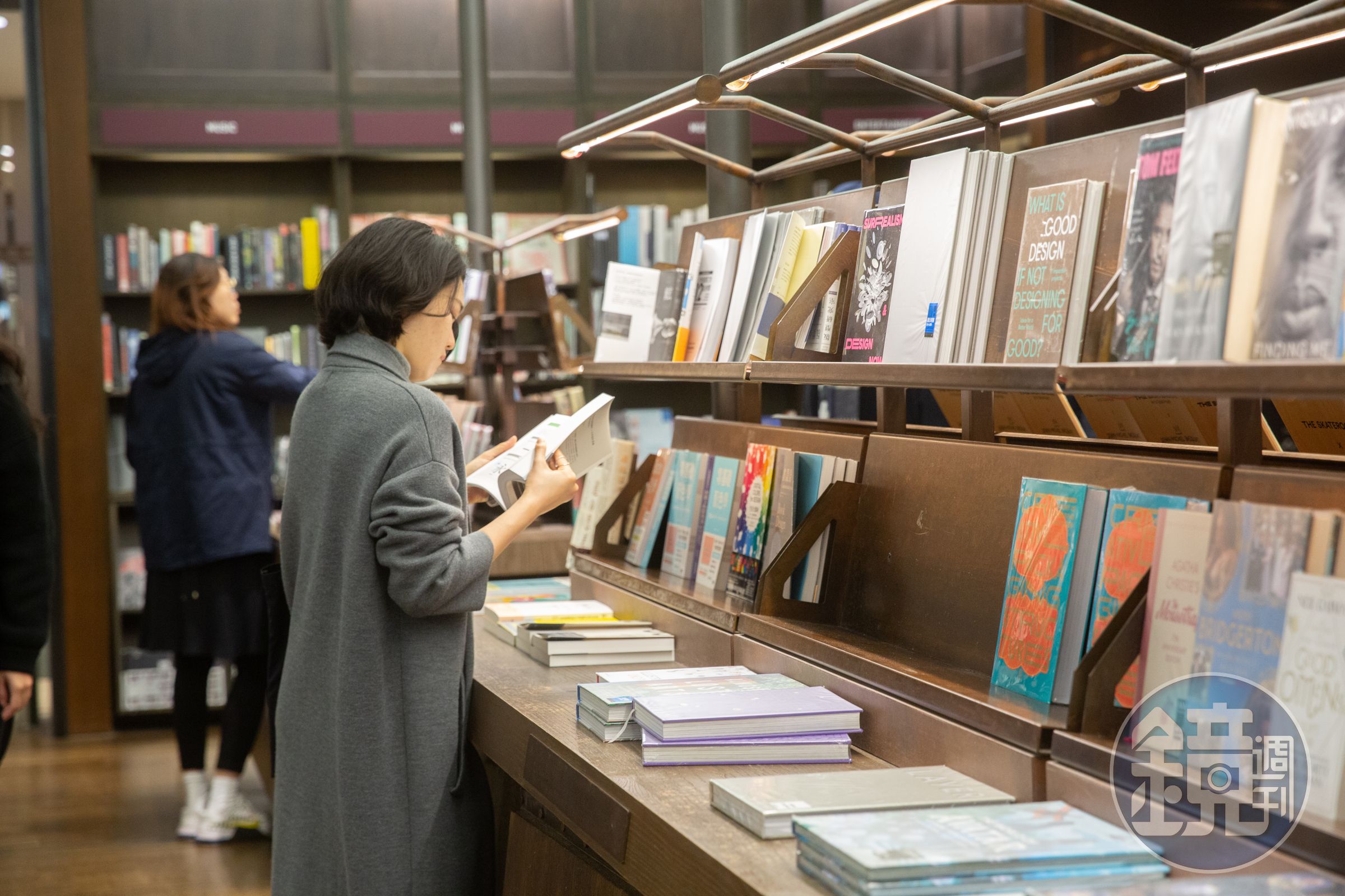 文化幣1200明年擴大發放「16至22歲」,可使用於看國片、看表演、購書、逛博物館、買文創等藝文消費。(本刊資料照)