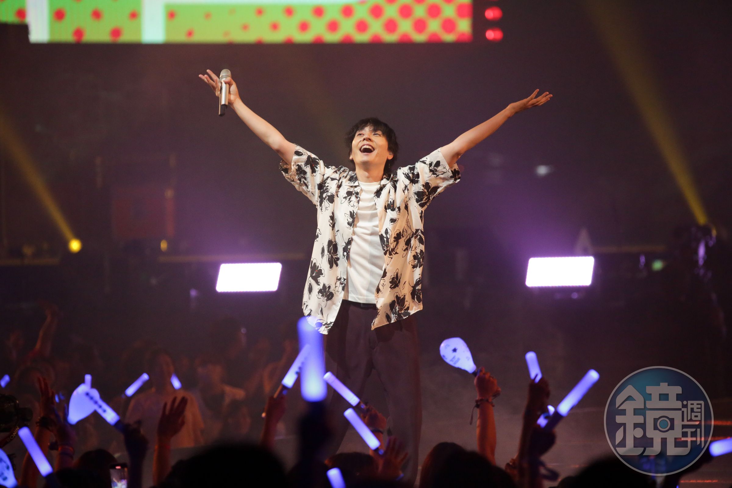 日本樂團flumpool凡人譜時隔4年再度在台演出，主唱山村隆太多次大喊「台灣！」