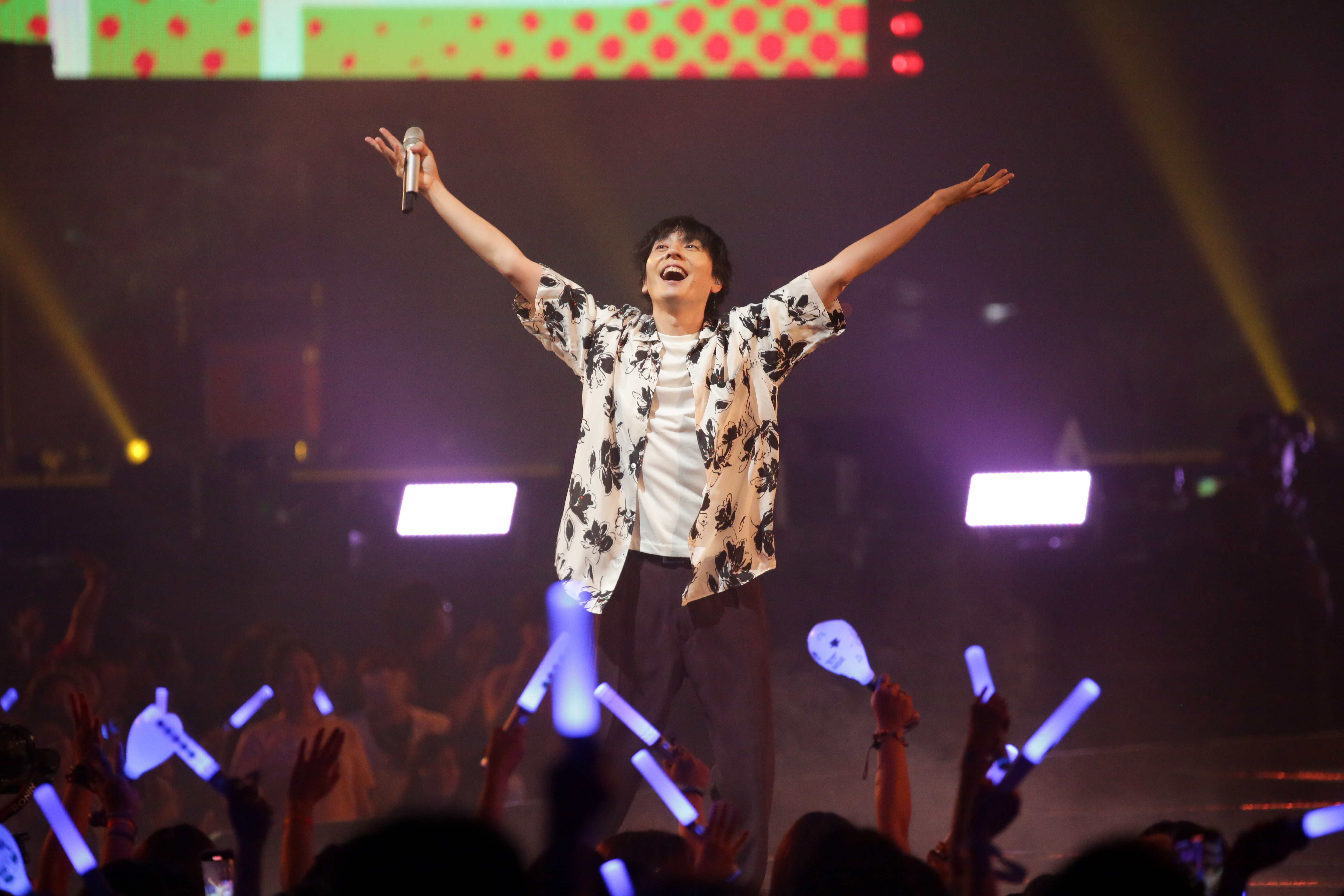 日本樂團flumpool凡人譜時隔4年再度在台演出，主唱山村隆太多次大喊「台灣！」