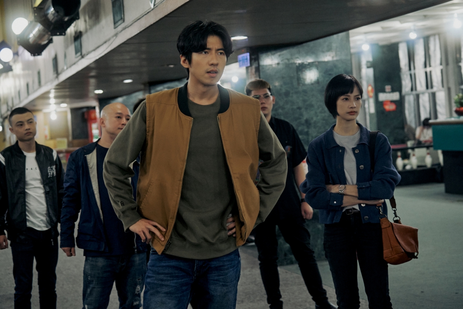 傅孟柏在《美食無間》和簡嫚書一起追查真相。（發起日影視提供）