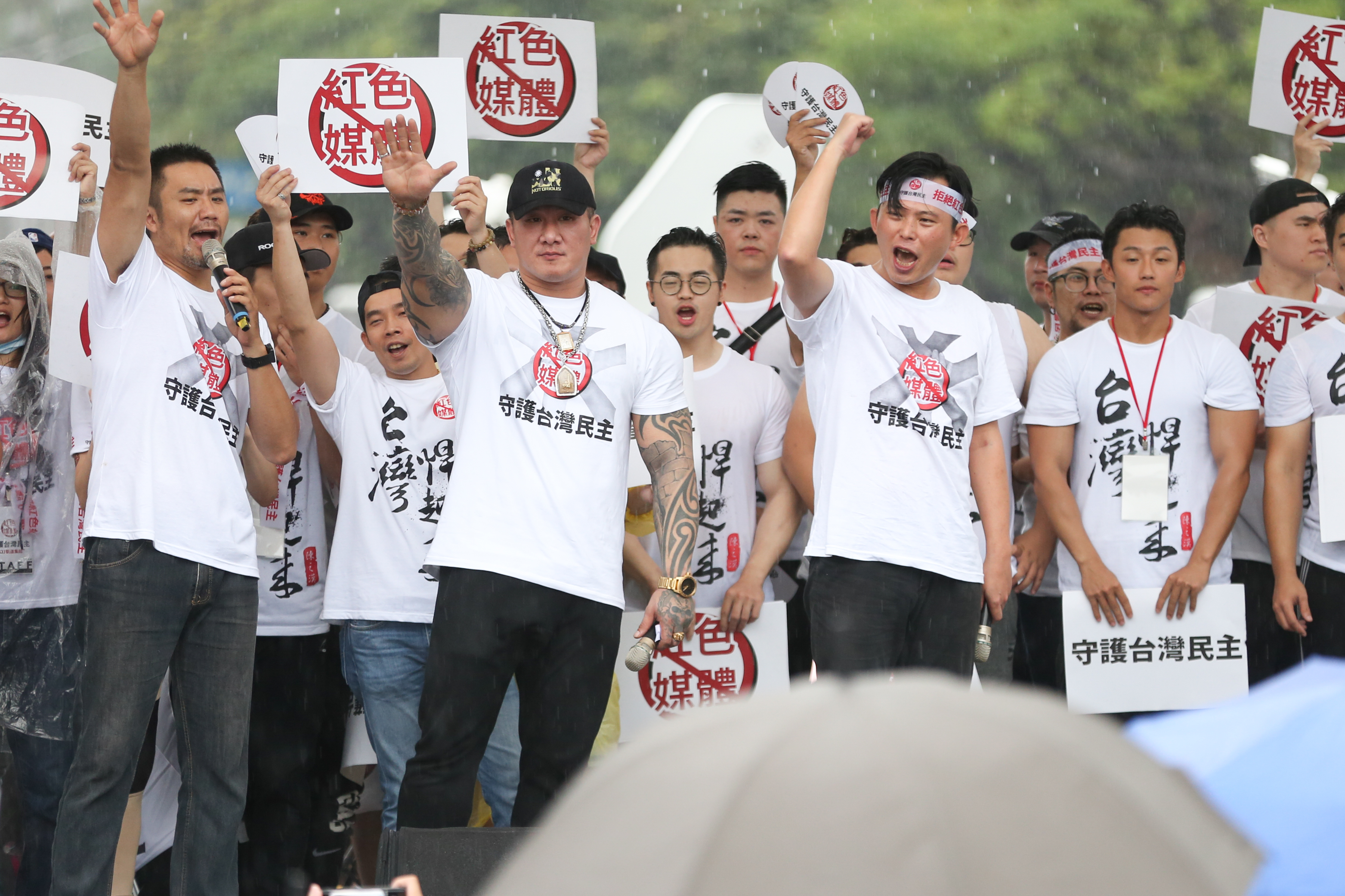 館長和黃國昌關係密切，過去曾多次同台合作。（本刊資料照）
