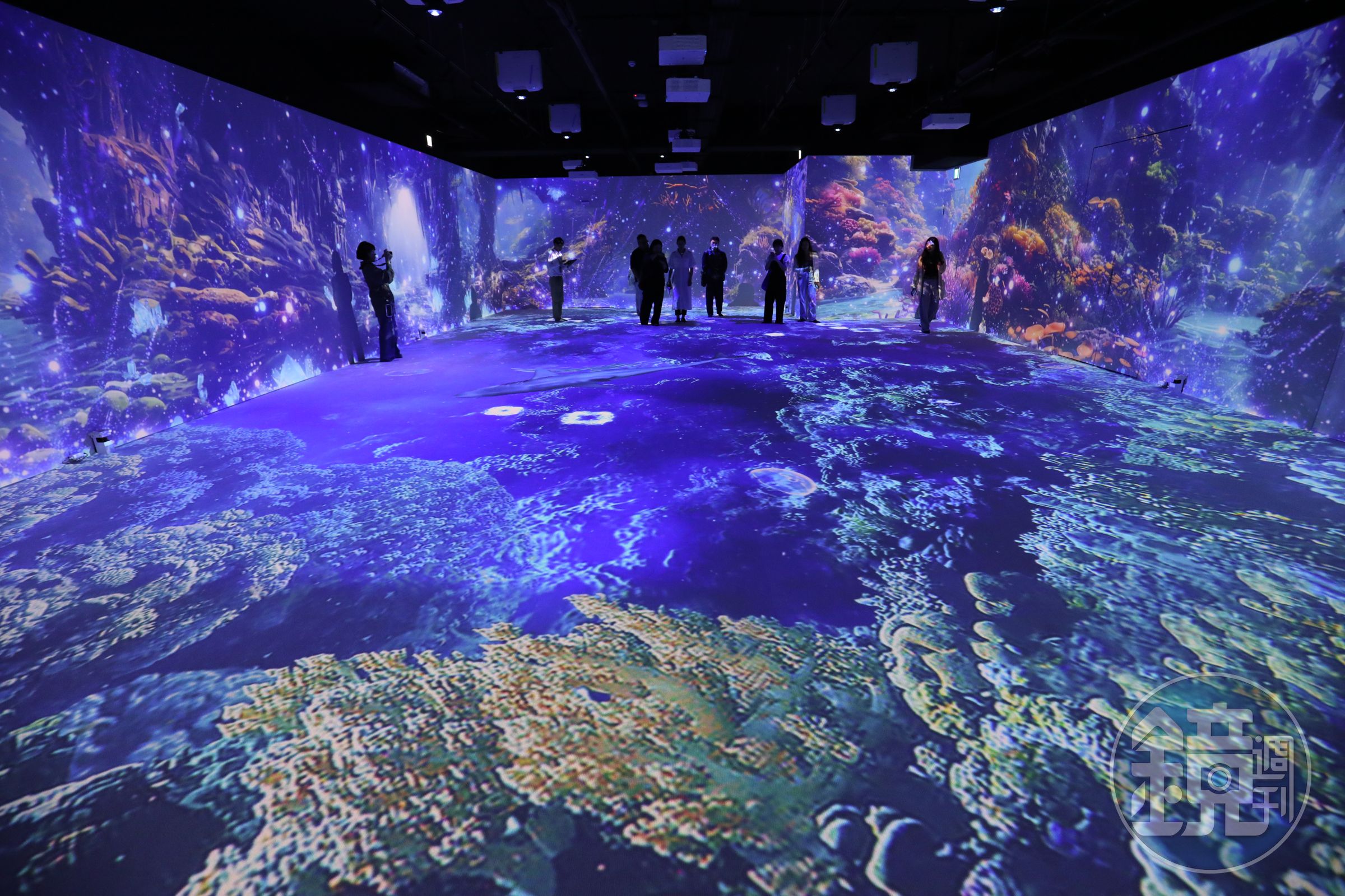 住客可在80坪大的「Media Lab」中，沉浸式體驗冰天雪地的極地風光，館方定期更換主題，兼具藝術性與教育性。