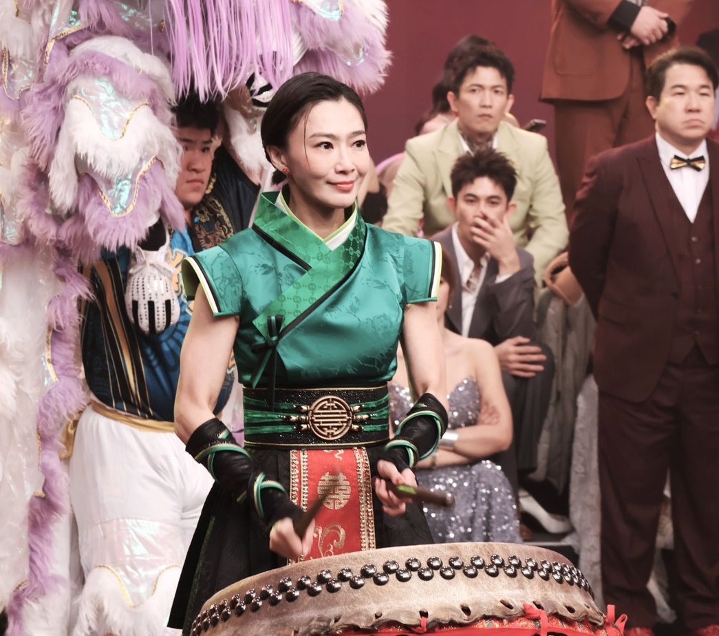 侯怡君錄製民視除夕特別節目。（民視提供）