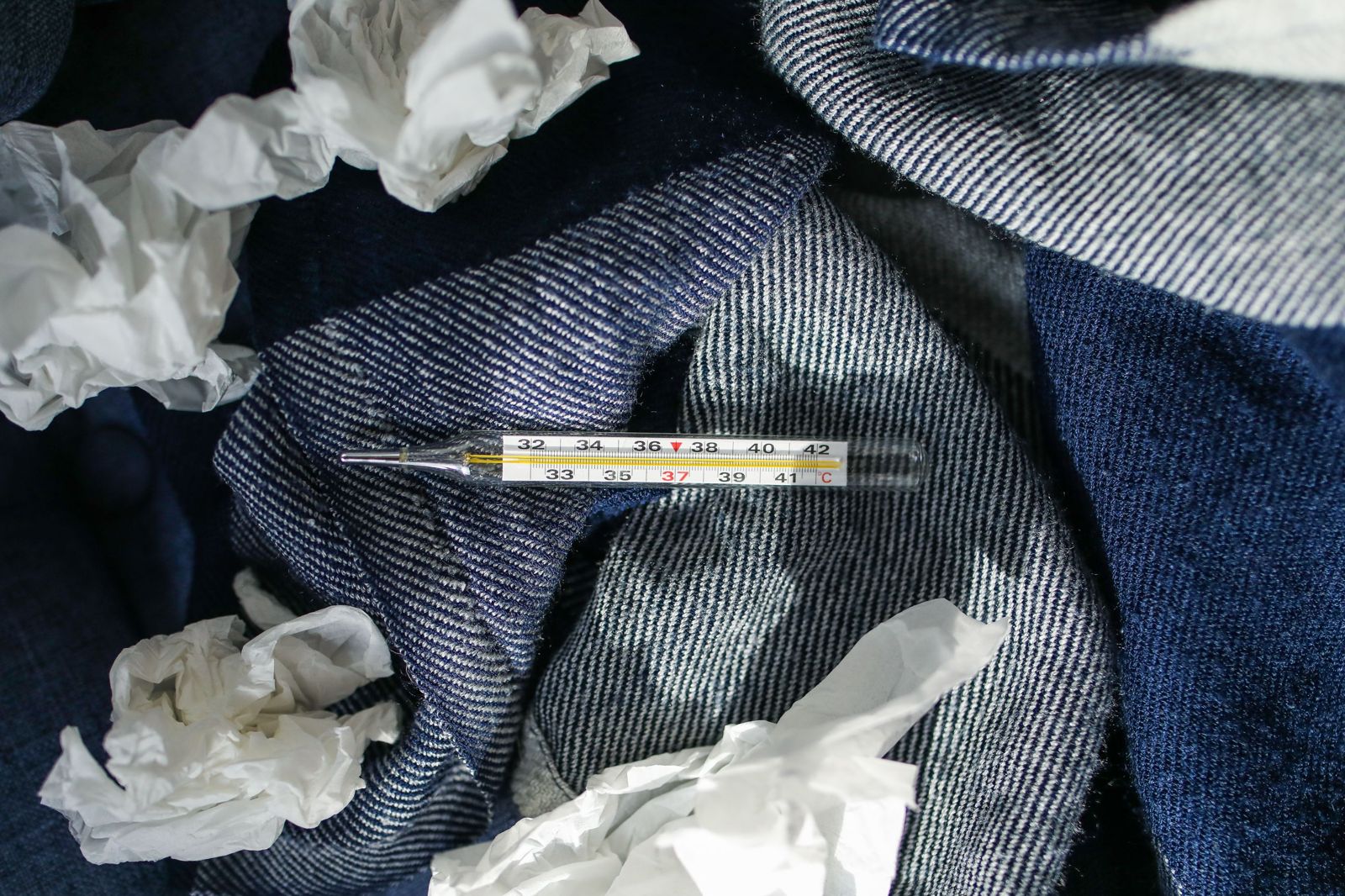 兒子先中腸病毒!她接力染病高燒40度 嘴破近百處:連口水都不敢吞