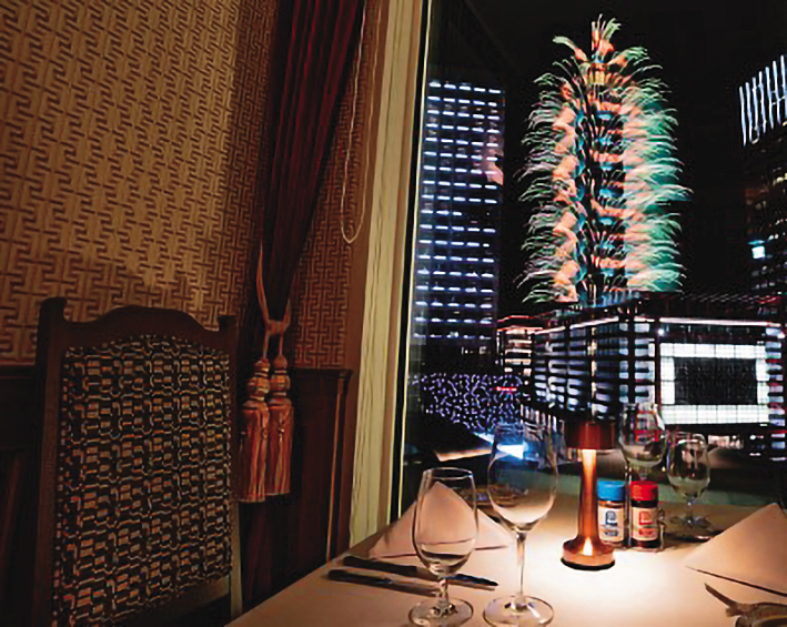 宋小姐說，王文洋曾帶她到勞瑞斯牛排館包廂用餐，看得出王是常客，與餐廳人員都很熟。（翻攝勞瑞斯牛肋排餐廳官網）