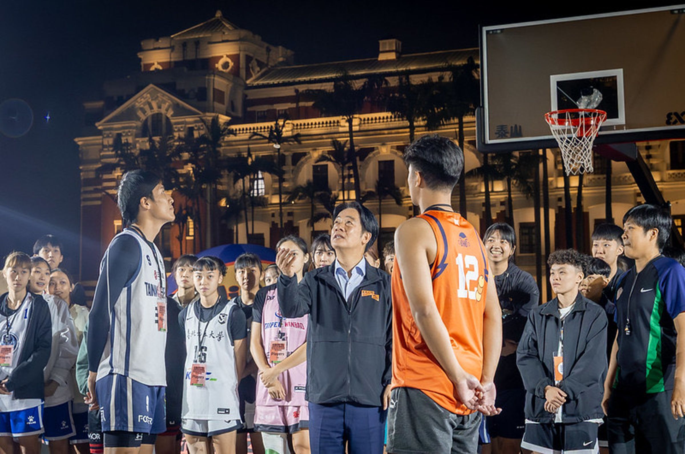 「2025總統盃全民運動賽事3x3籃球賽」旨在推廣全民運動，總統賴清德出席了總決賽開幕式。（圖／翻攝自中華民國總統府）
