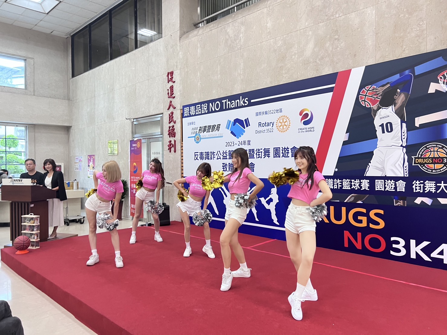 浪LIVE電豹女孩啦啦隊引領青年學子及同儕共同青春舞動參賽。（刑事局提供）