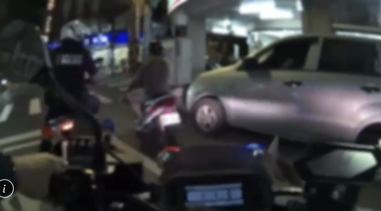 趙男拒檢逃逸,員警一路尾隨伺機攔查。