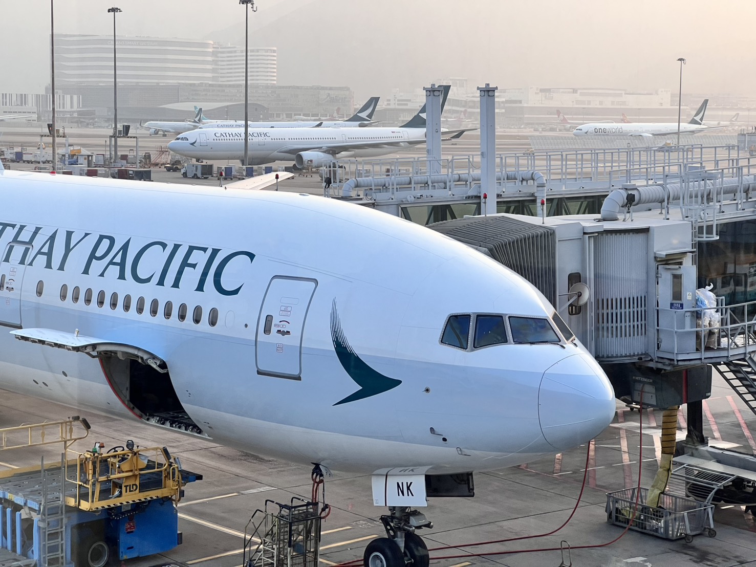 國泰航空宣布，自6月1日起將全面調整登機流程，所有國泰航班的登機閘口，未來都將於起飛前15分鐘關閉。