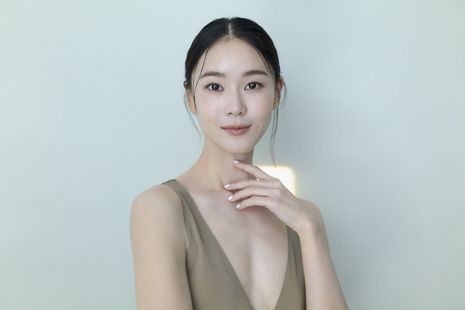 鍾瑶首本新書曝生命傷痕　24歲摸到乳房異狀、6年後獨自動刀切除纖維囊腫