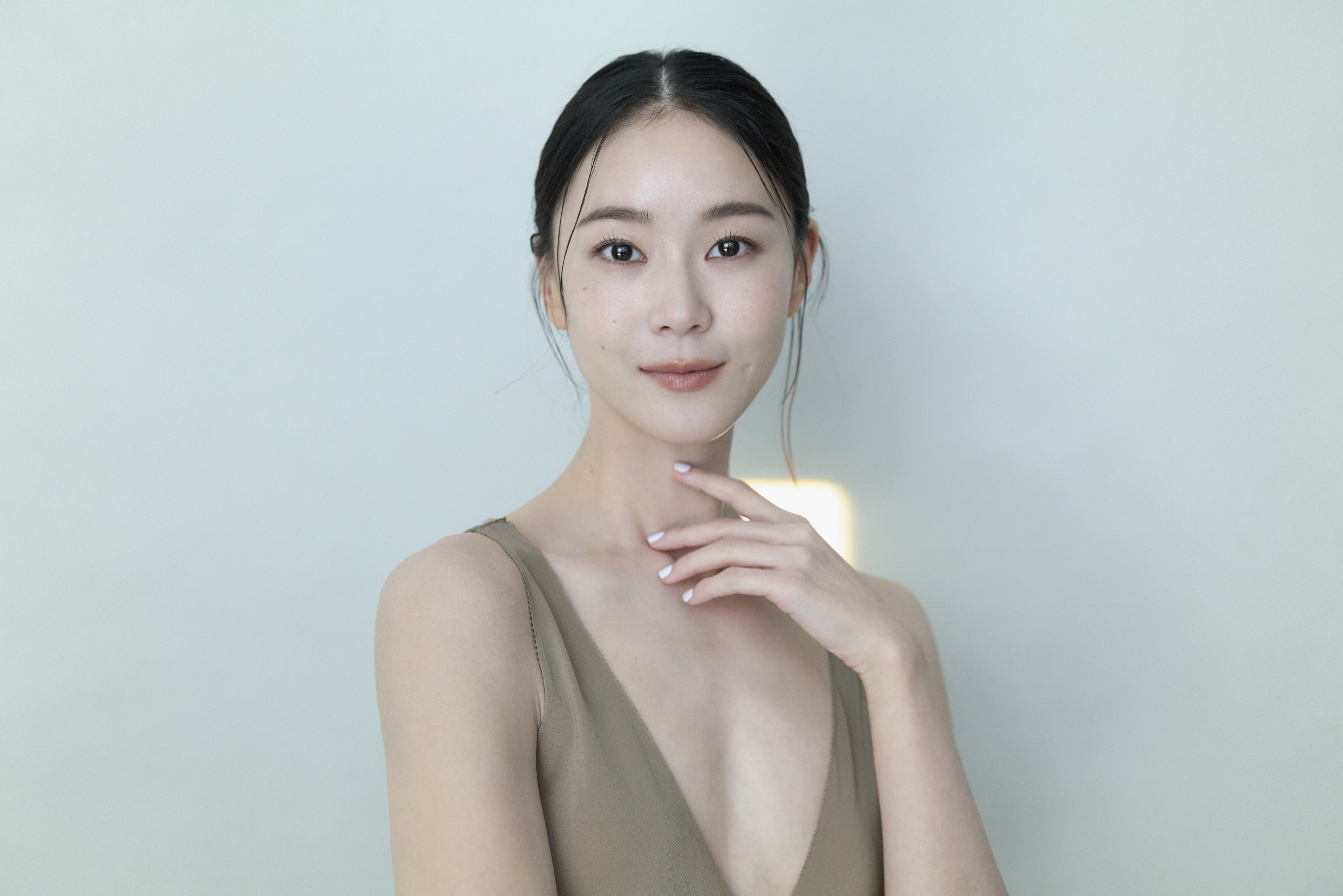 鍾瑶透露寫書時常常邊寫邊哭。(星星相藝提供)