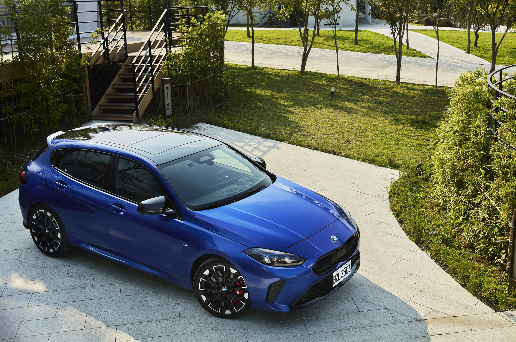 鏡試駕／剽悍過山車！BMW M135 xDrive