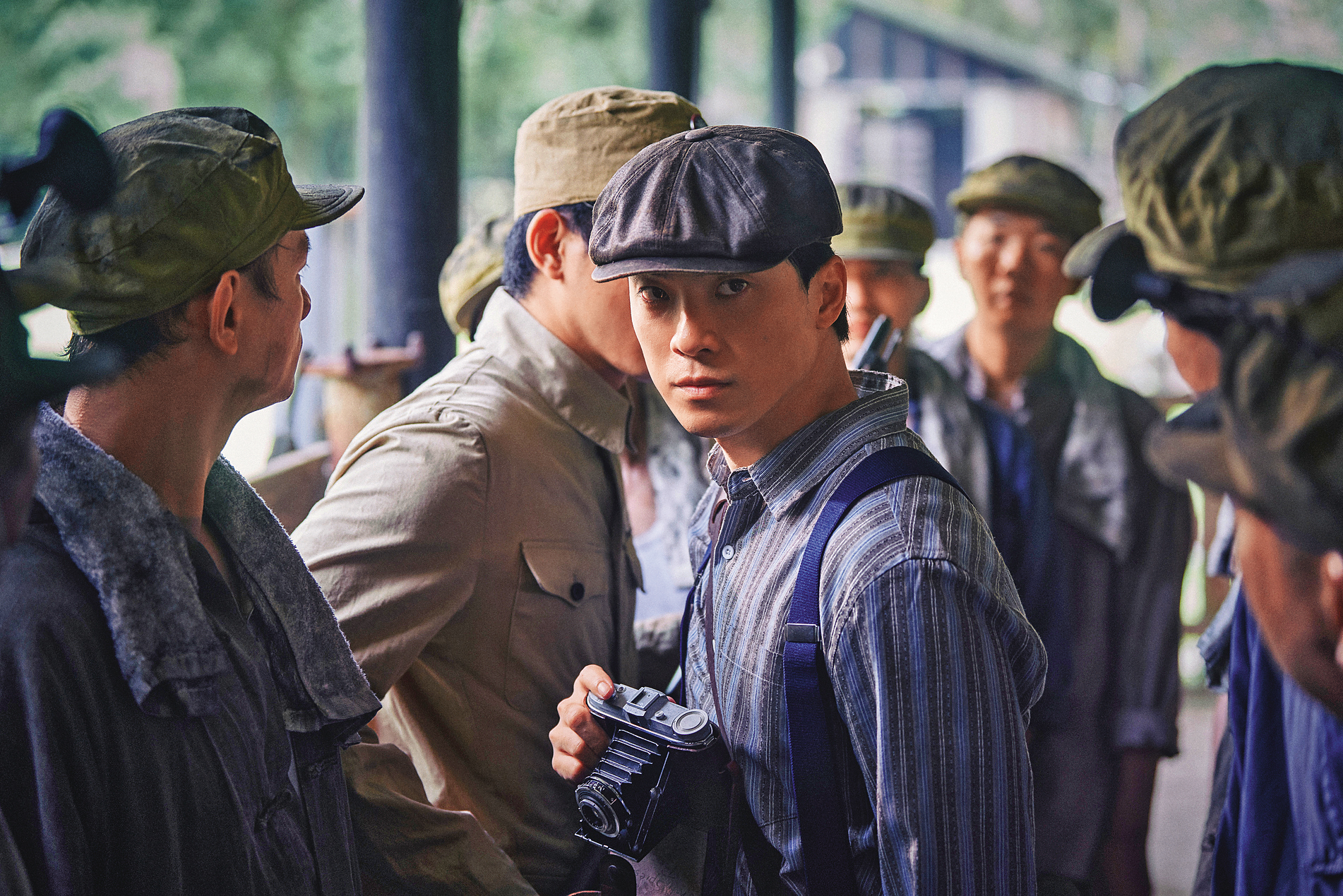 林哲熹在《再見1987》扮演充滿理想的熱血青年李俊賢,被時代洪流推著走,一路讓他越走越遠、離鄉背井。(公視台語台提供)