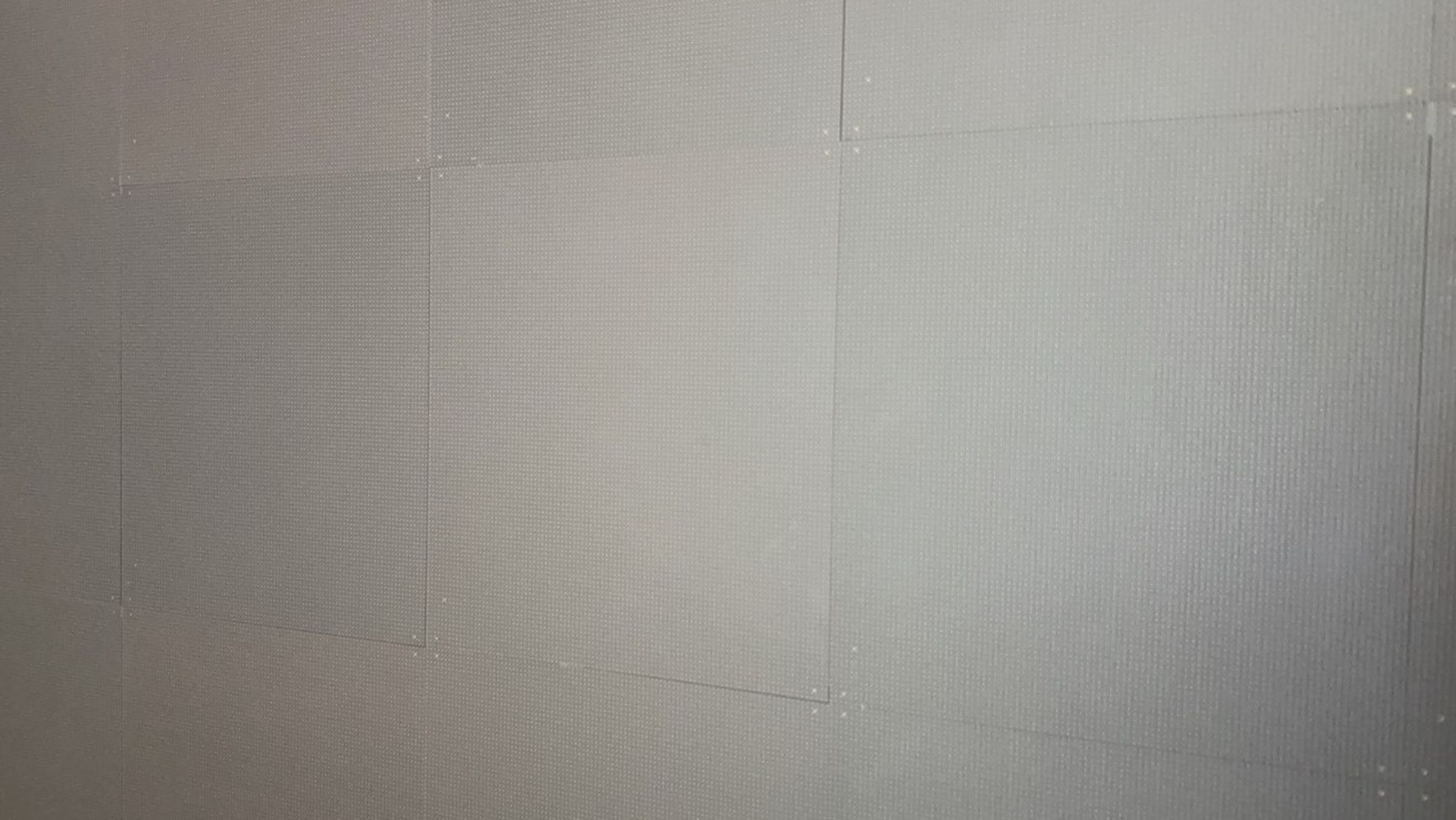 最新的次世代LED顯示屏耐磨又防水，還可以觸摸和踩踏。（eoi極致餐飲提供）