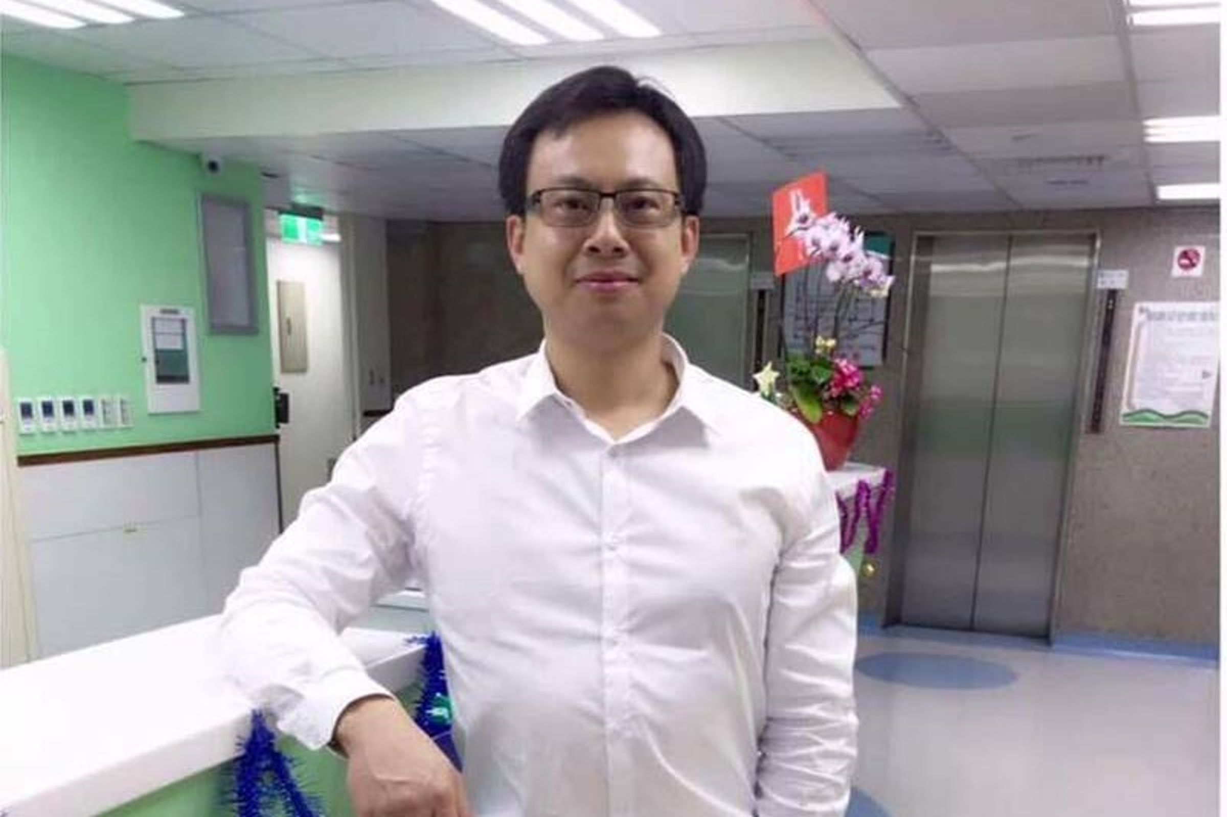 黃鐙樂的患者預約到半年後，超過3千人等著他的門診m（讀者提供）