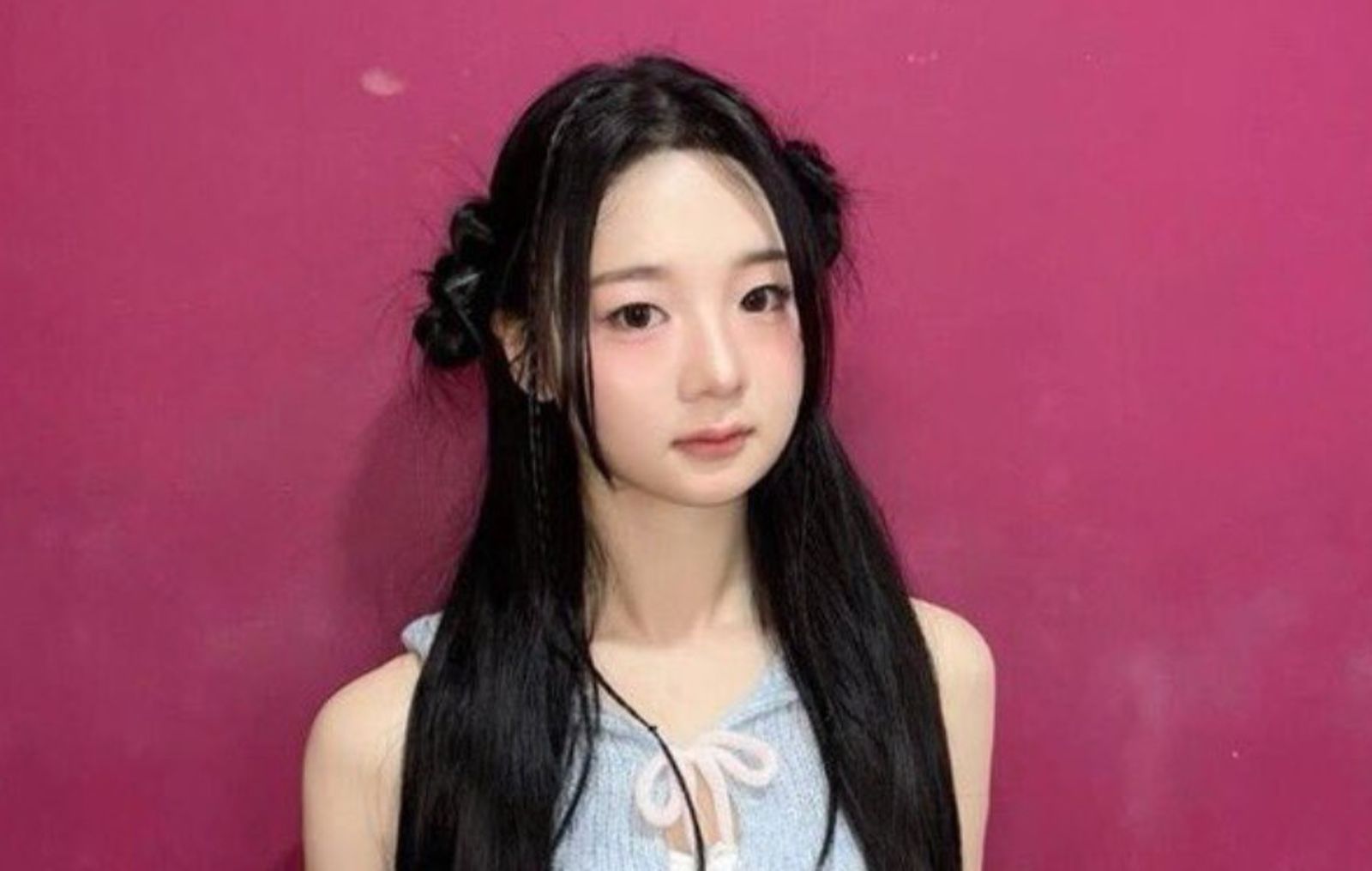 佳誾的母親今(29日)在律師陪同下舉行記者會公開為女兒討公道。(網路圖片)