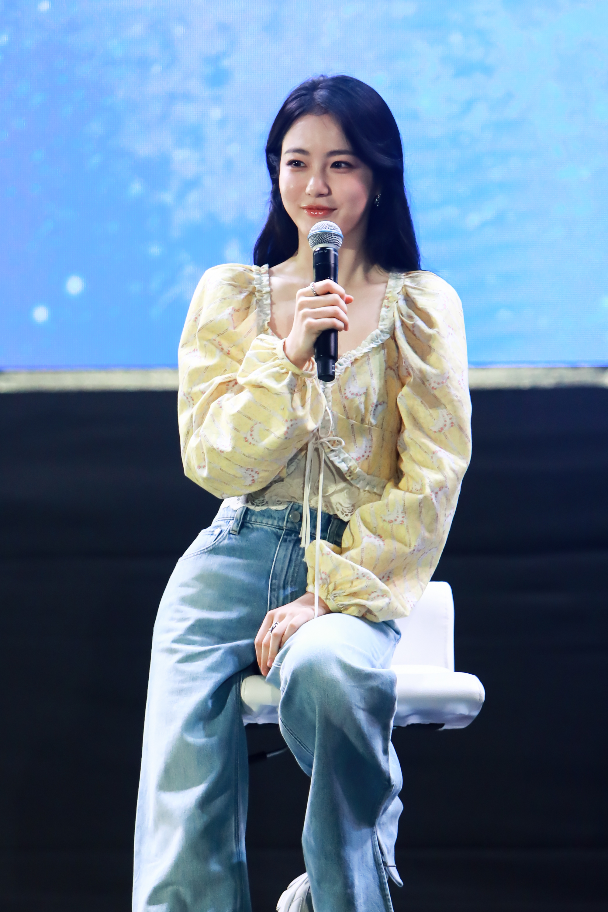 辛叡恩驚喜演唱王心凌〈愛你〉中文與韓語版。(網銀國際影視提供)
