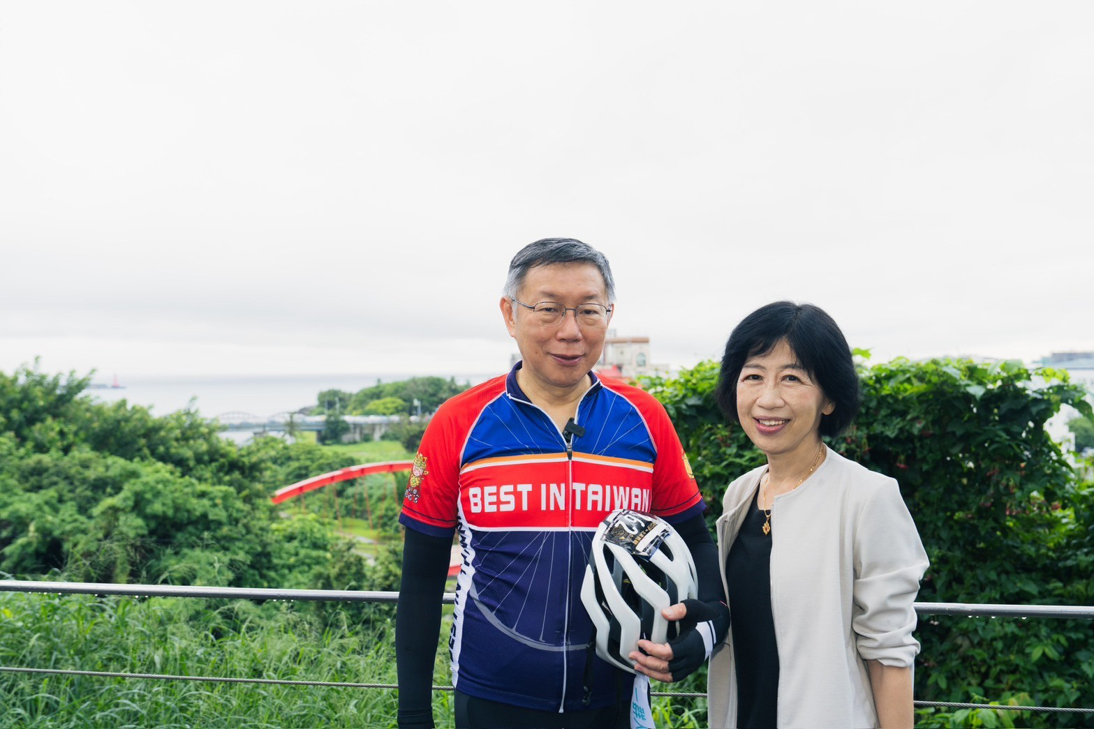 陳佩琪在臉書發文，表示她和柯文哲結婚35年來，家裡財務一切聽從她的指揮管理。（翻攝自陳珮琪臉書）