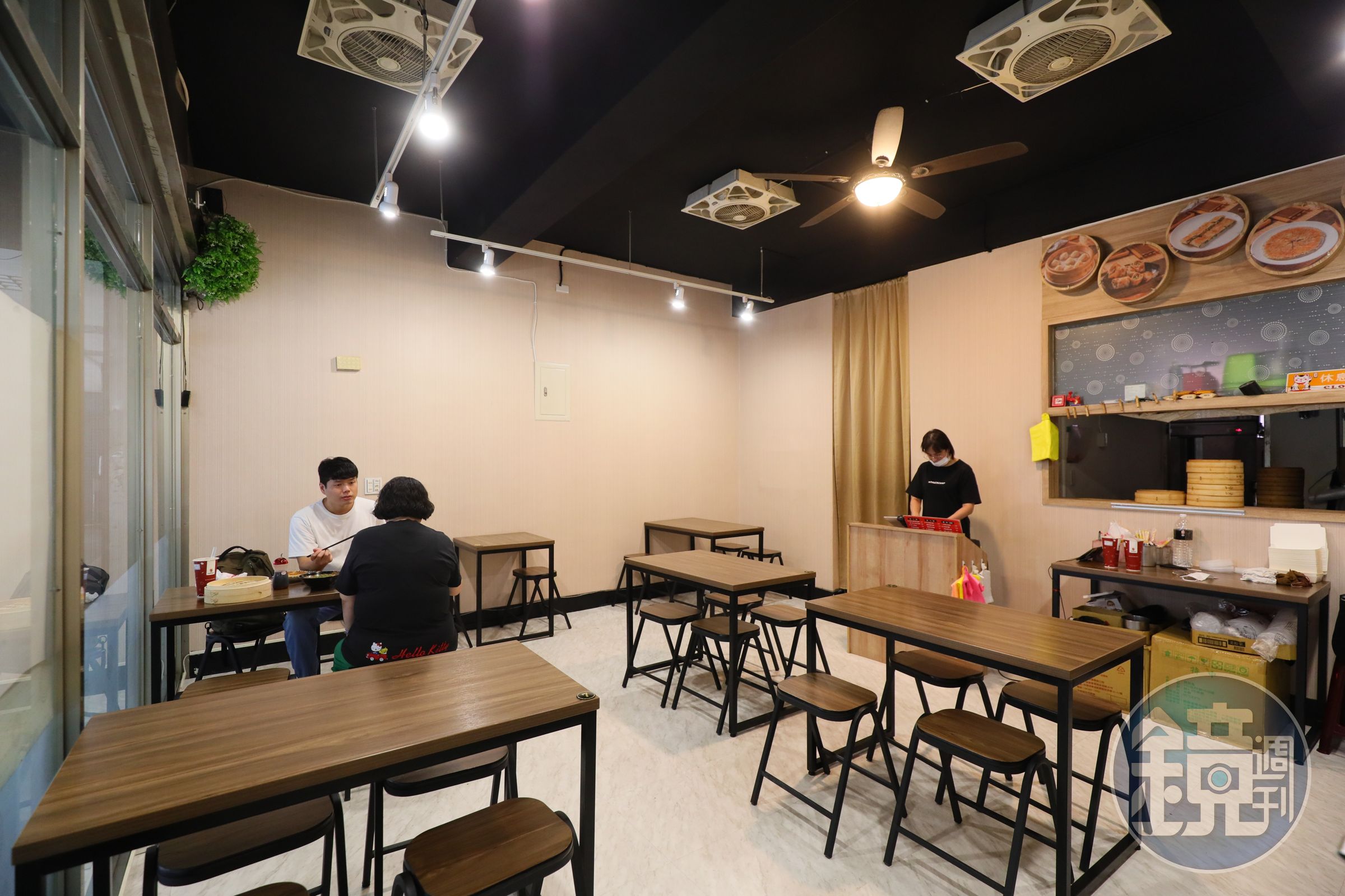餐廳雖然才開一年，已經累積許多忠實顧客。