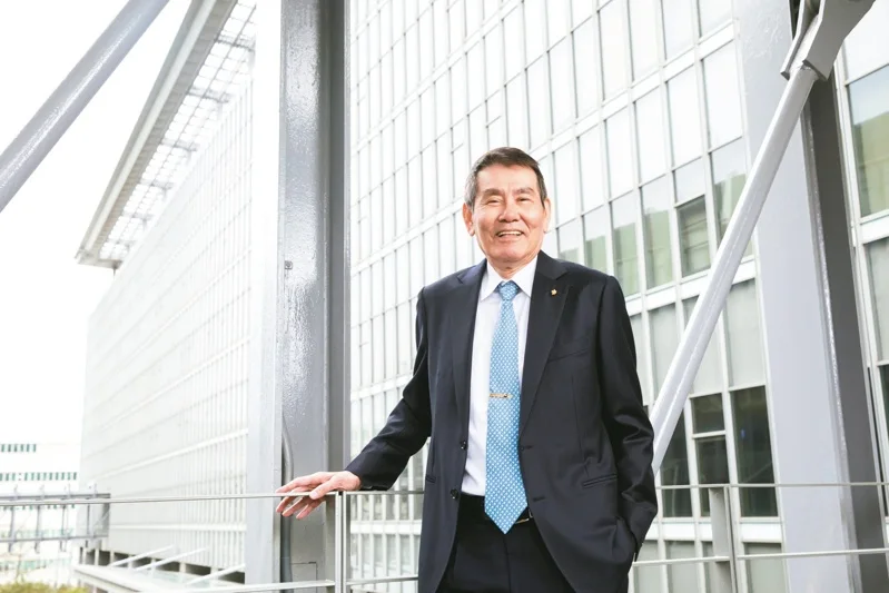 華航董事長謝世謙今（16日）突因心肌梗塞離世。（華航提供）