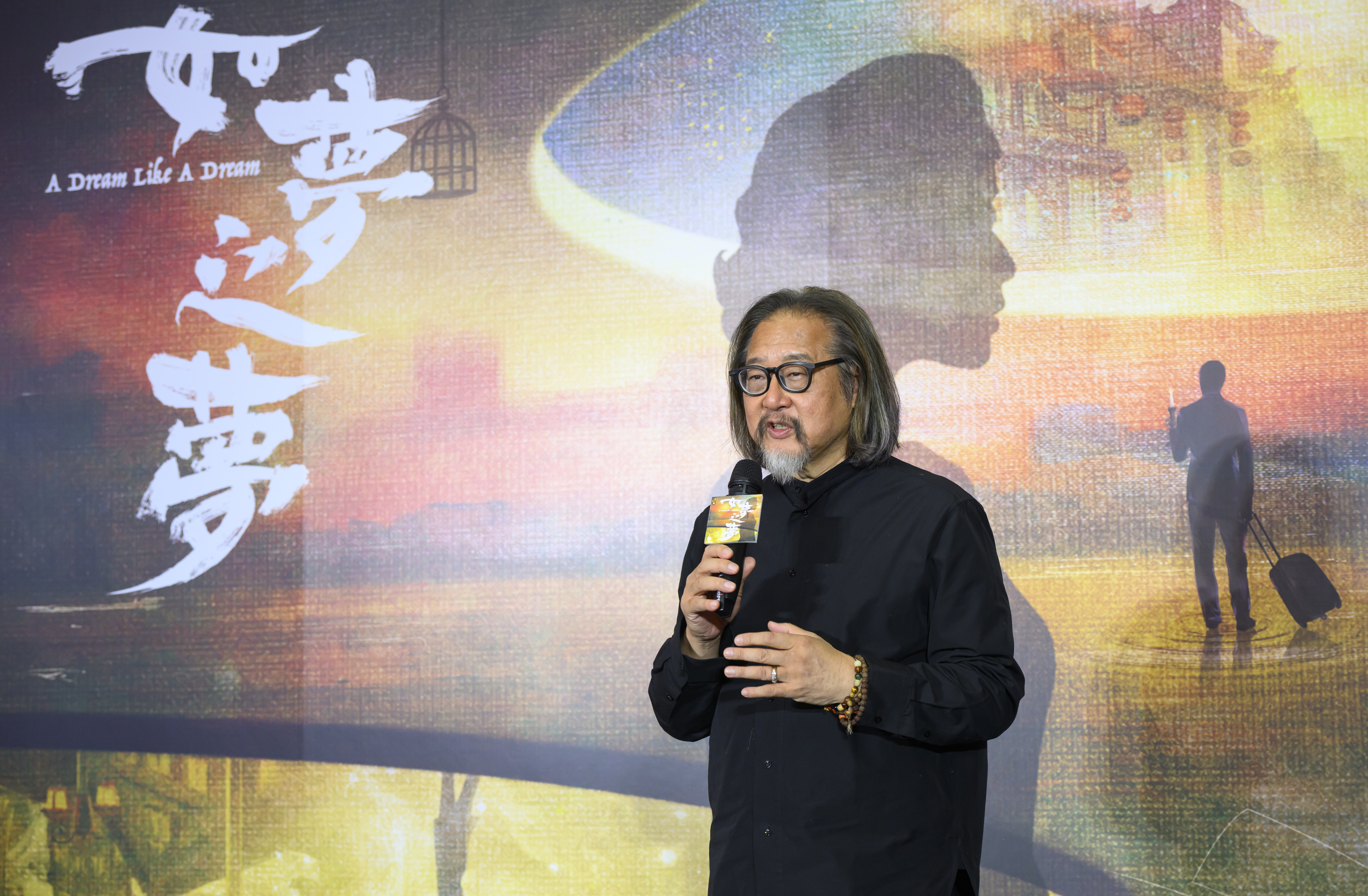 賴聲川導演表示【表演工作坊】成立40年來所有的路，應由觀眾來賦予意義。（表演工作坊提供）