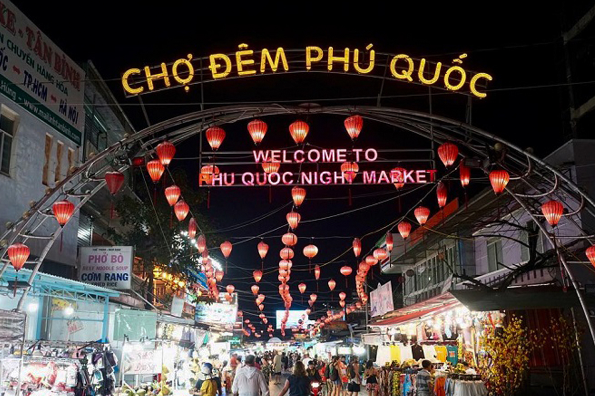 年代旅遊拖欠部分地接社團費，導致至少有292名台灣團員在越南富國島被丟包。（示意圖，翻攝自「年代旅遊－海島第一品牌」臉書）