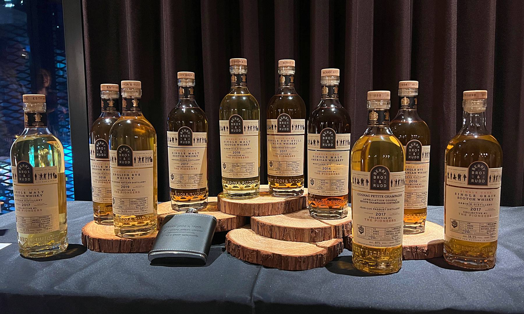 英國獨立裝瓶之王「貝瑞兄弟與洛德」（BBR，Berry Bros & Rudd），日前在台發表The Collective #1: The Pioneer「先鋒者」系列，集結來自世界各地的十款最具環保概念的威士忌蒸餾廠的作品，也把威士忌選物的概念，發揮到極致。