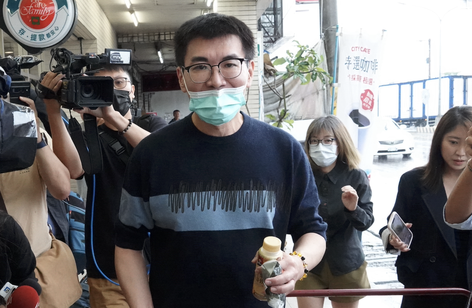趙建銘婚內黑幕/許芊芊1萬住豪宅!趙母昔喊:光收禮金就破5000萬 趙建銘「不差那些錢」