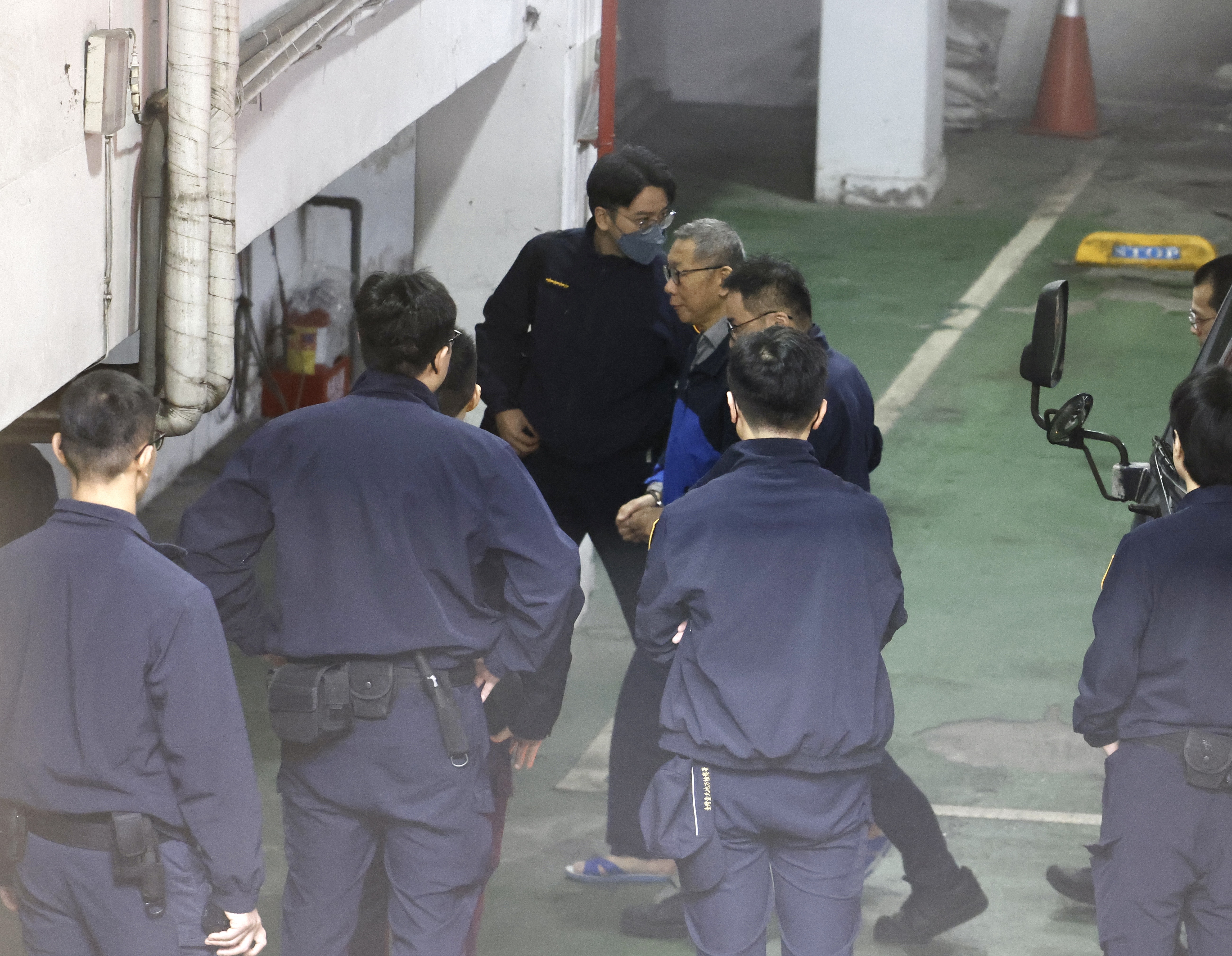 柯文哲遭起訴後，今日凌晨經北院裁定3,000萬交保。