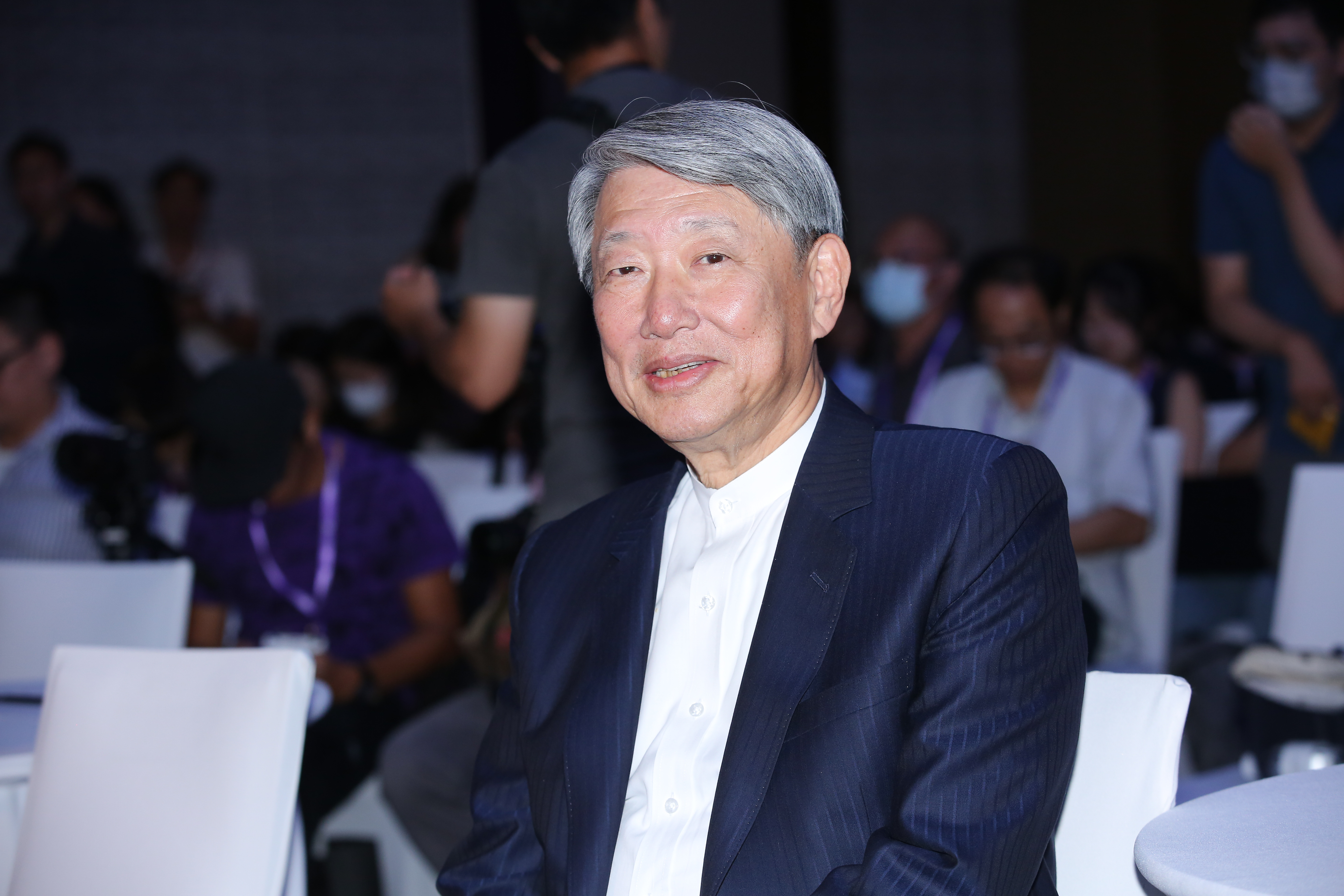 經濟部長郭智輝特別於今（23）日與離岸風電區塊開發3-1期與3-2期得標廠商舉行座談，彼此交換意見，共同研議風場如期併網的解決之道。（本刊資料照）