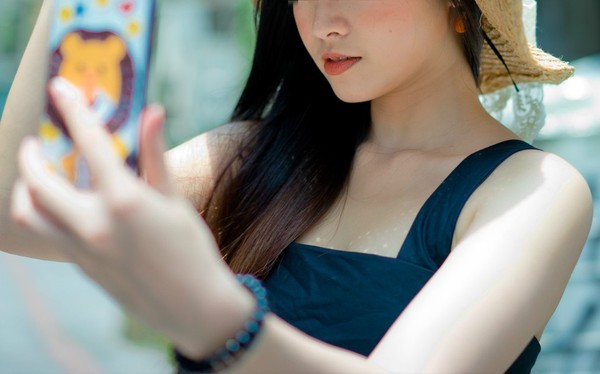 一名自稱160公分、BMI20以內的女網友，開出15個擇偶條件，掀起網友關注。示意圖。（翻攝自Pexels）