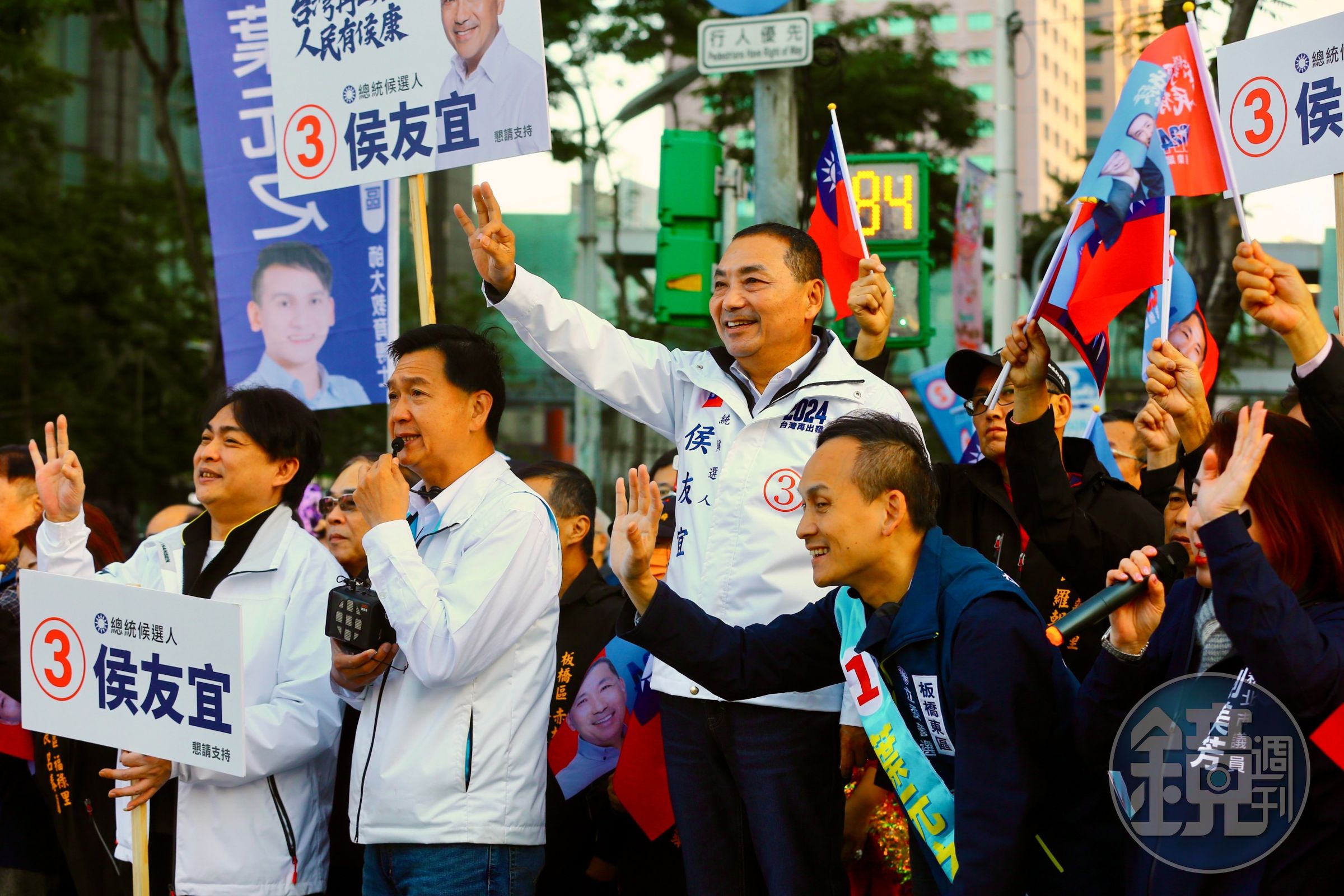 侯友宜承諾,若當選總統將徹查高端採購案及炒股案。(本刊資料照)