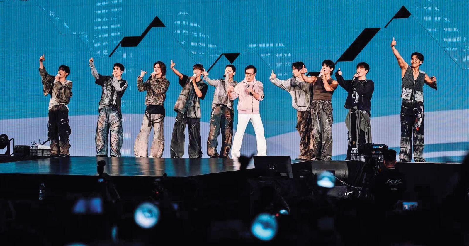 投信前董座重押股3/退休後研究當紅韓團 多頭總司令跨界投資演藝事業