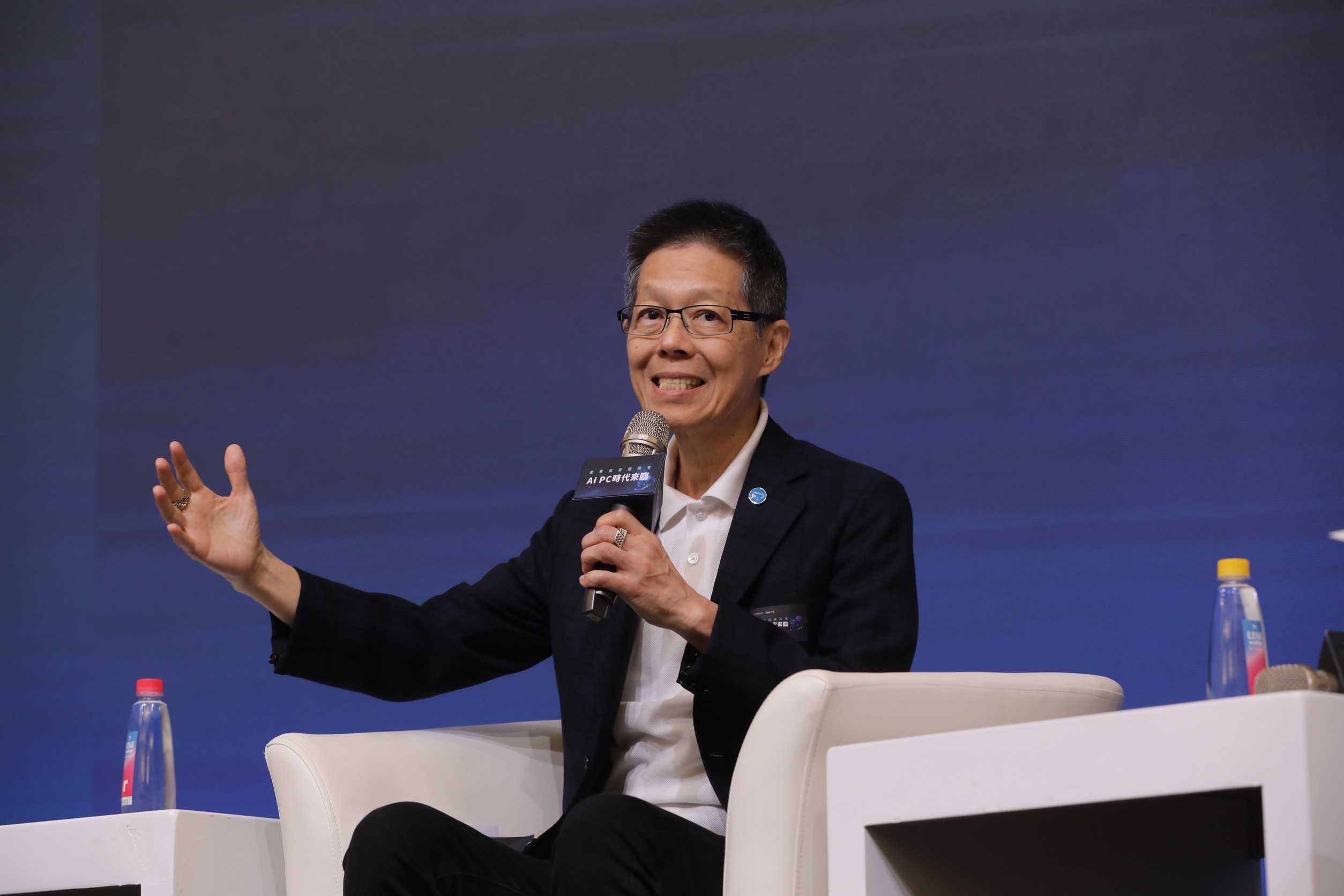 廣達資深副總暨雲達總經理楊麒令指出，軟體應用的產出，將是刺激AI PC產業發展的關鍵。