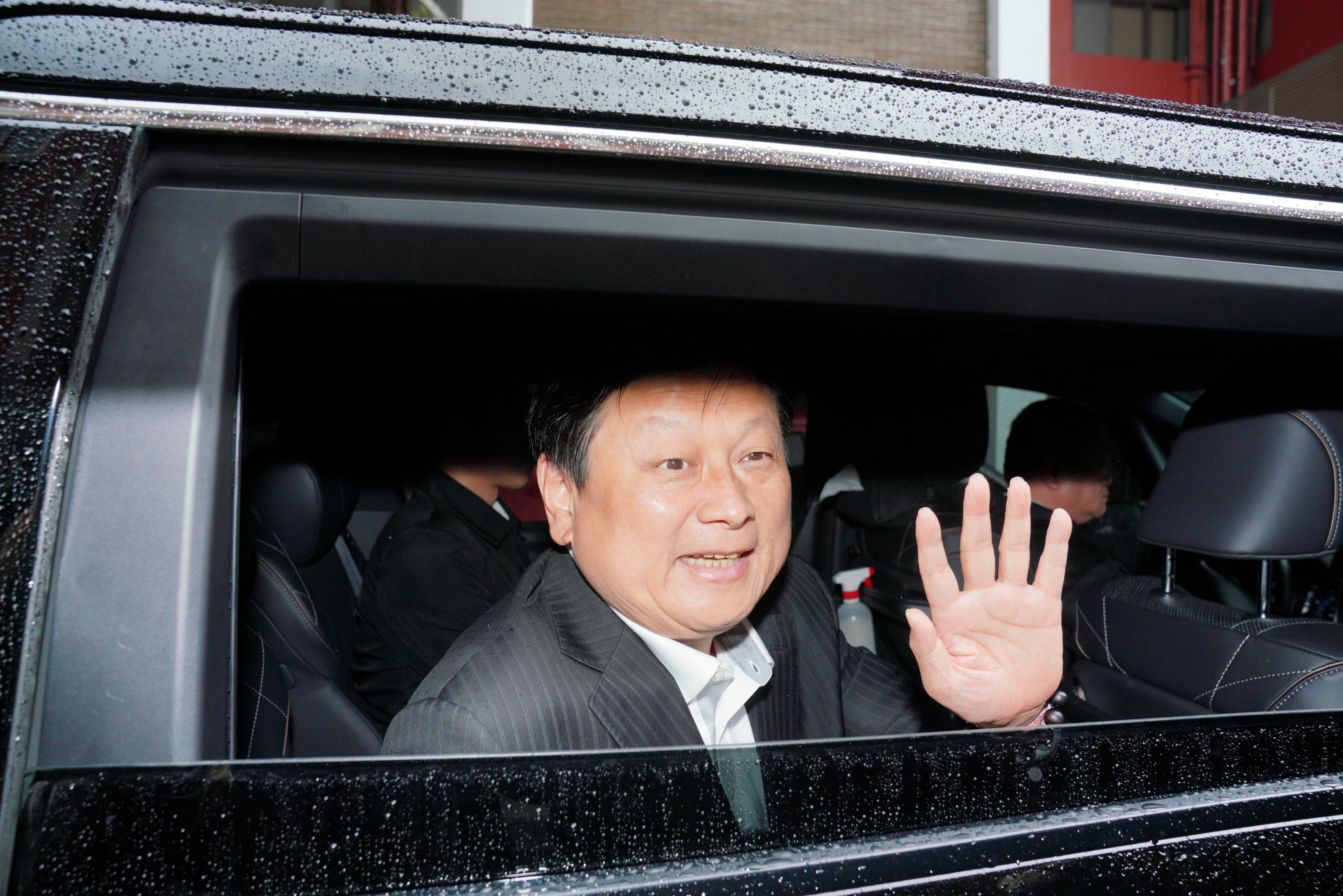 藍綠近日互控濫用公務車，國民黨團總召傅崐萁也被點名使用公務車找黨團立委吃飯。（本刊資料照）