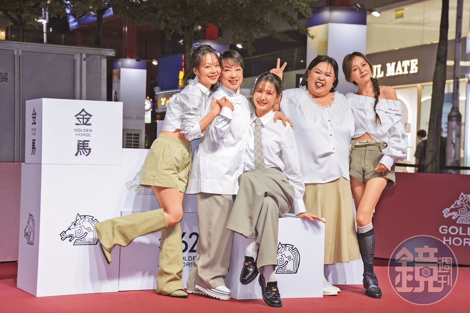 《陽光女子合唱團》曾在金馬影展放映，當時宣傳主力是孫淑媚（左起）、 翁倩玉、安心亞 、鍾欣凌與陳意涵，不見何曼希。